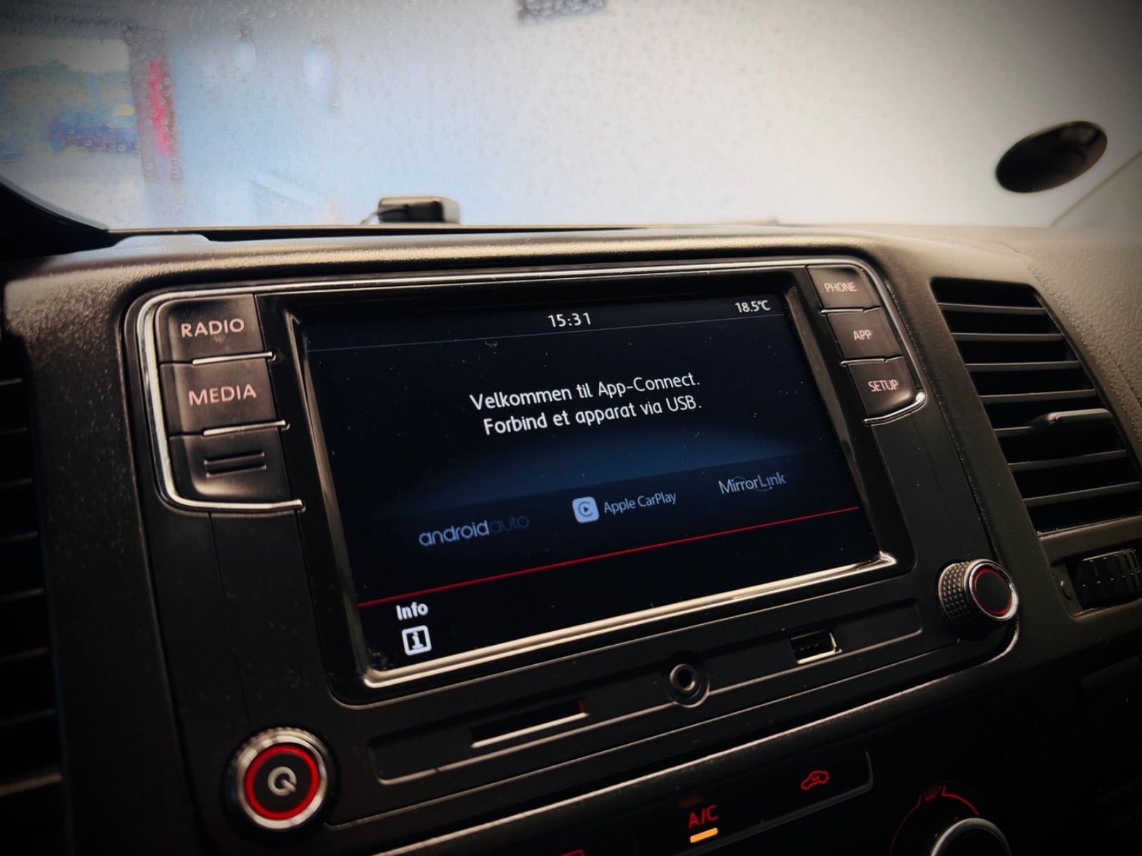 VW Transporter til salg hos Nabilli