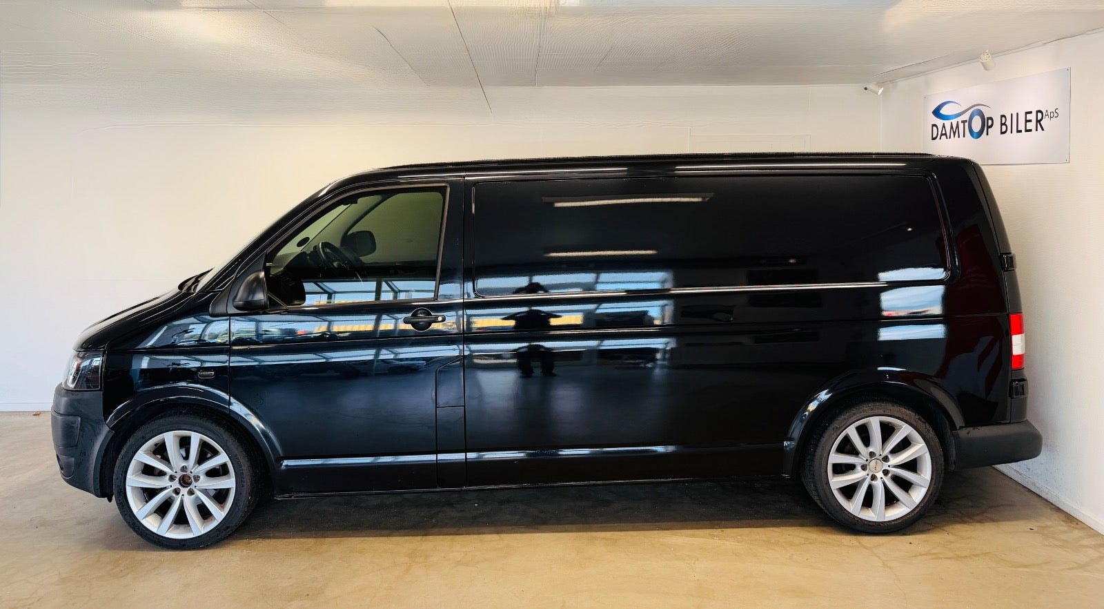 VW Transporter til salg hos Nabilli