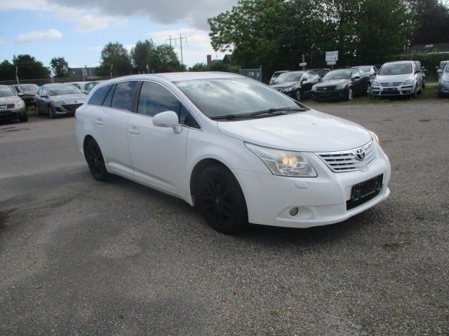 Toyota Avensis til salg hos Nabilli