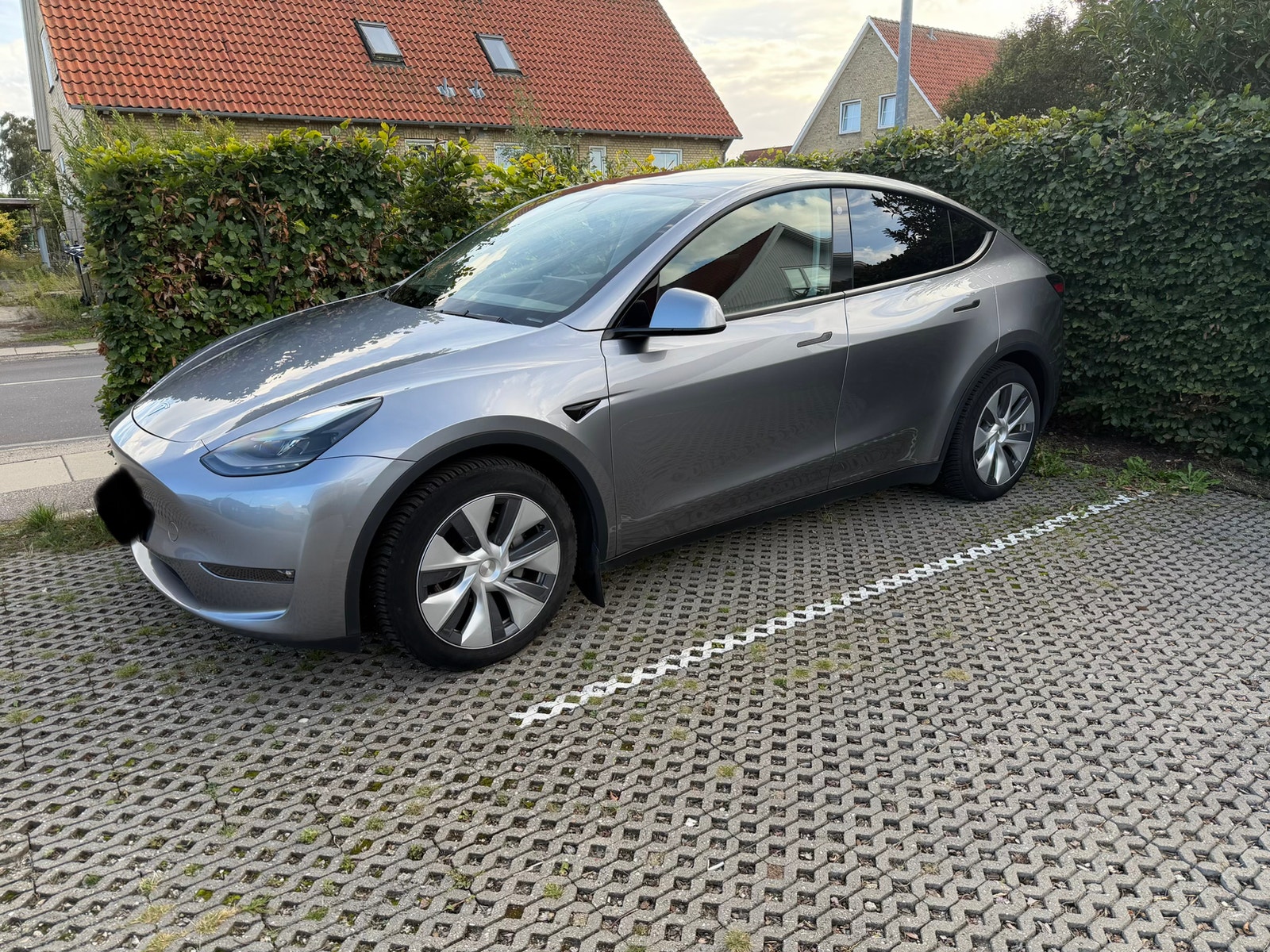 Tesla Model Y til salg hos Nabilli