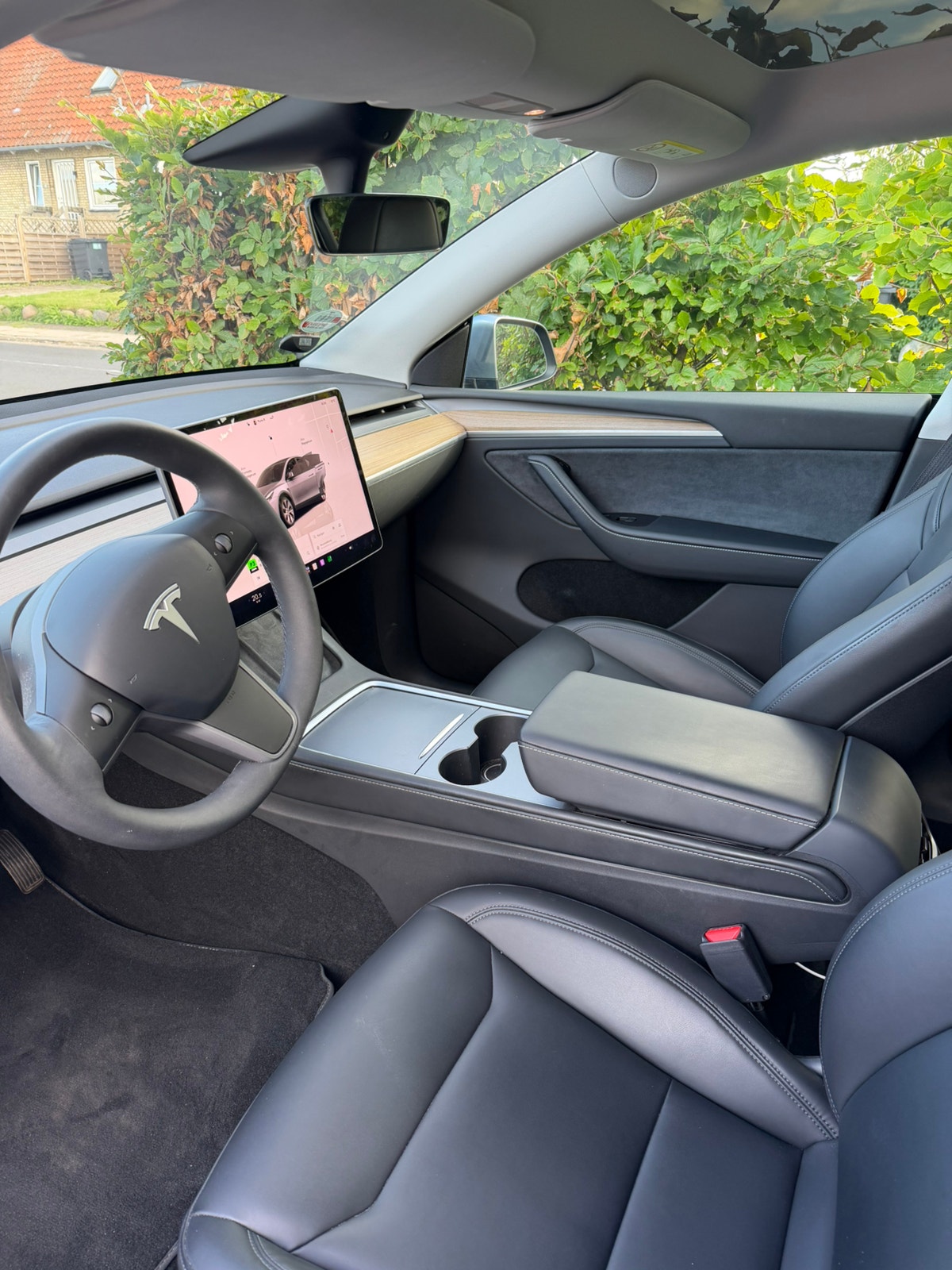 Tesla Model Y til salg hos Nabilli