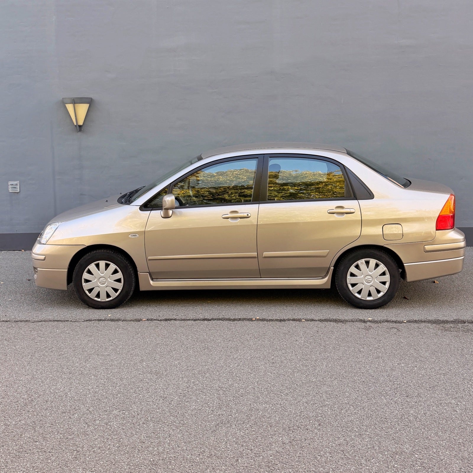 Suzuki Liana til salg hos Nabilli