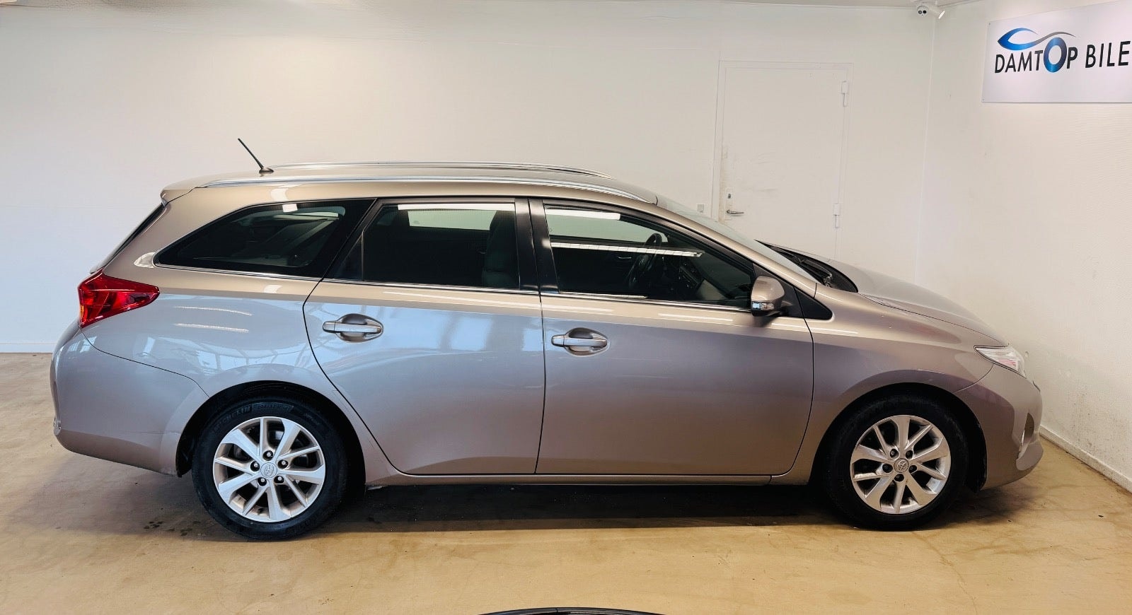 Toyota Auris til salg hos Nabilli