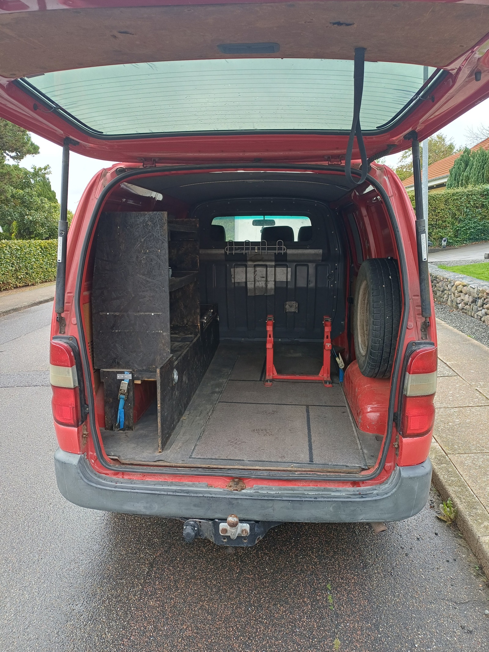 Toyota HiAce til salg hos Nabilli