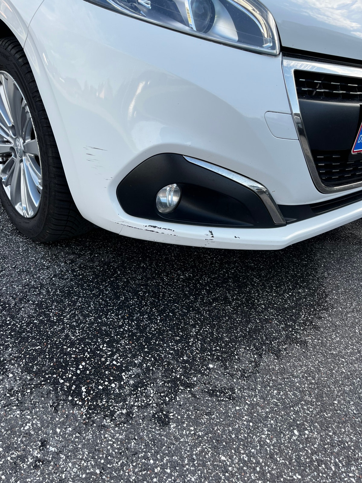 Peugeot 208 til salg hos Nabilli