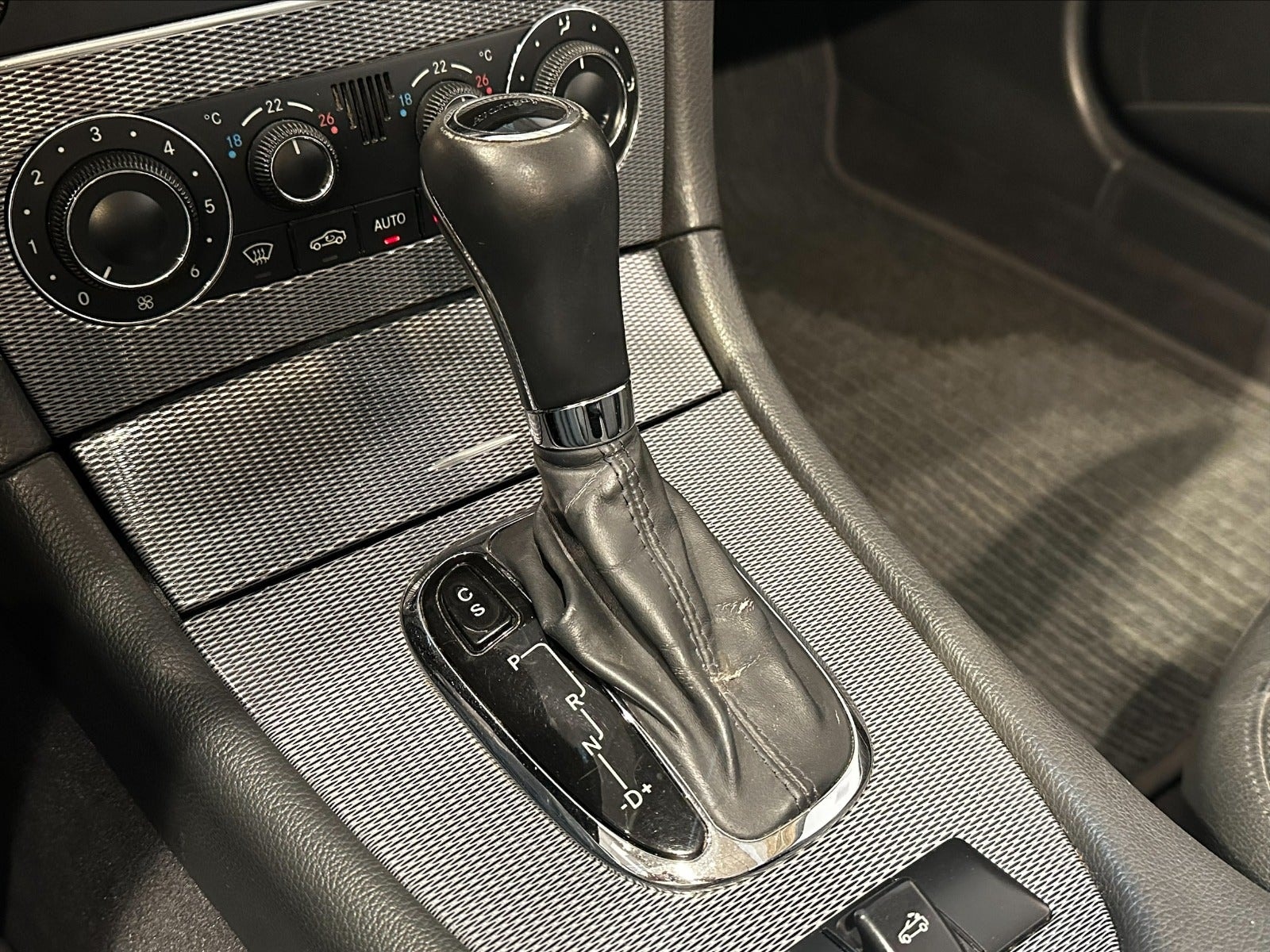 Mercedes CLK200 til salg hos Nabilli