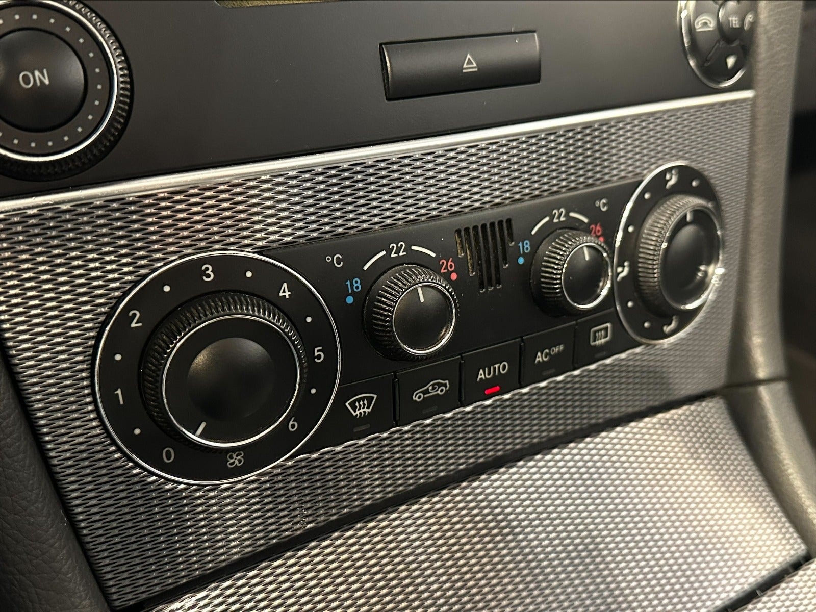 Mercedes CLK200 til salg hos Nabilli