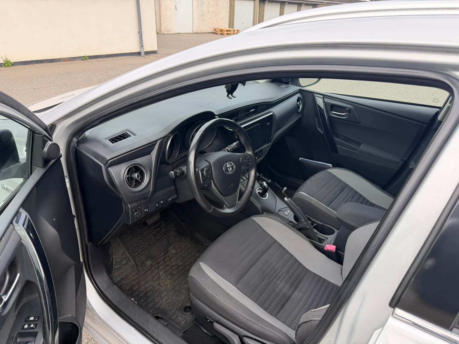 Toyota Auris til salg hos Nabilli