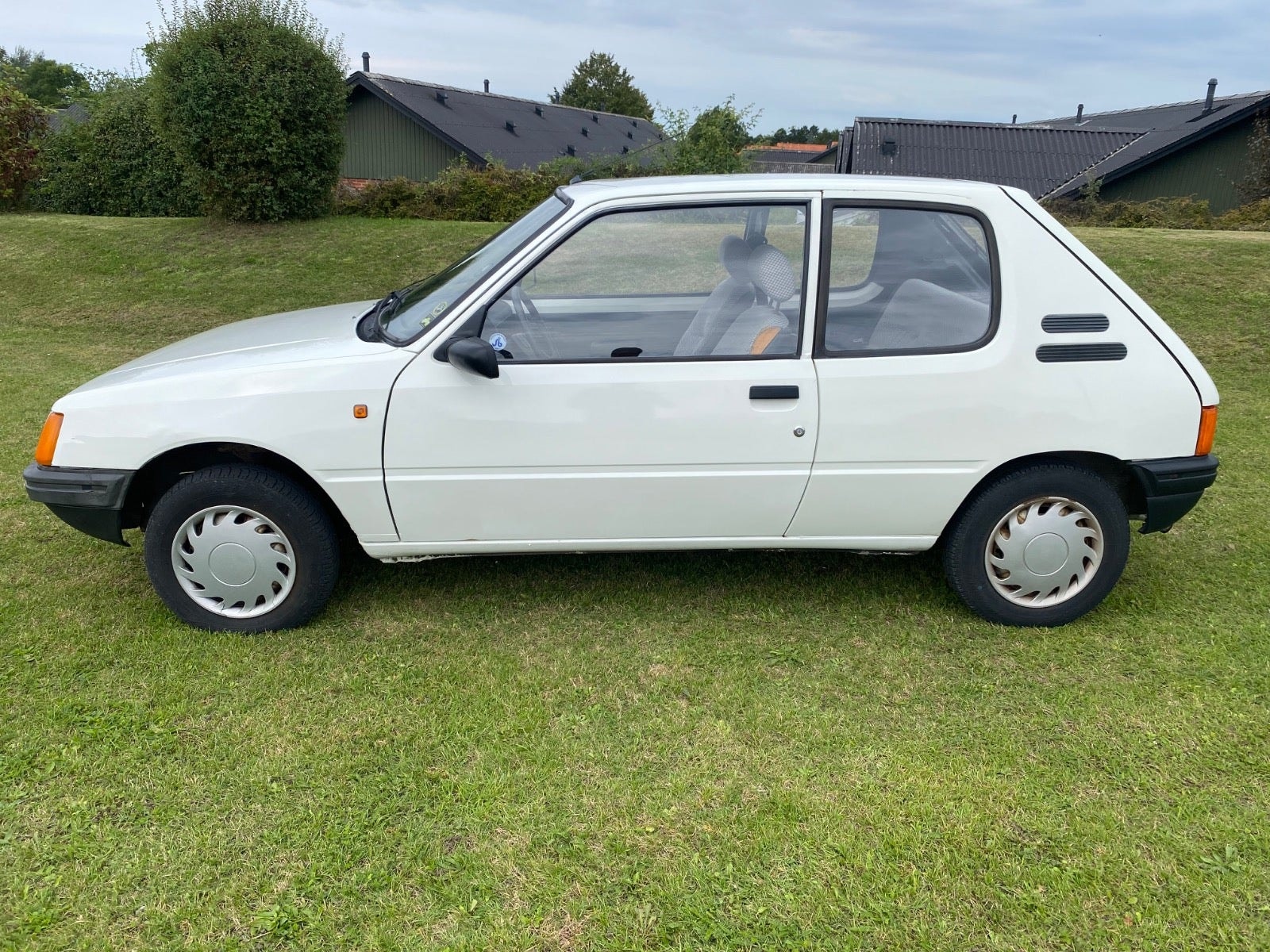 Peugeot 205 til salg hos Nabilli
