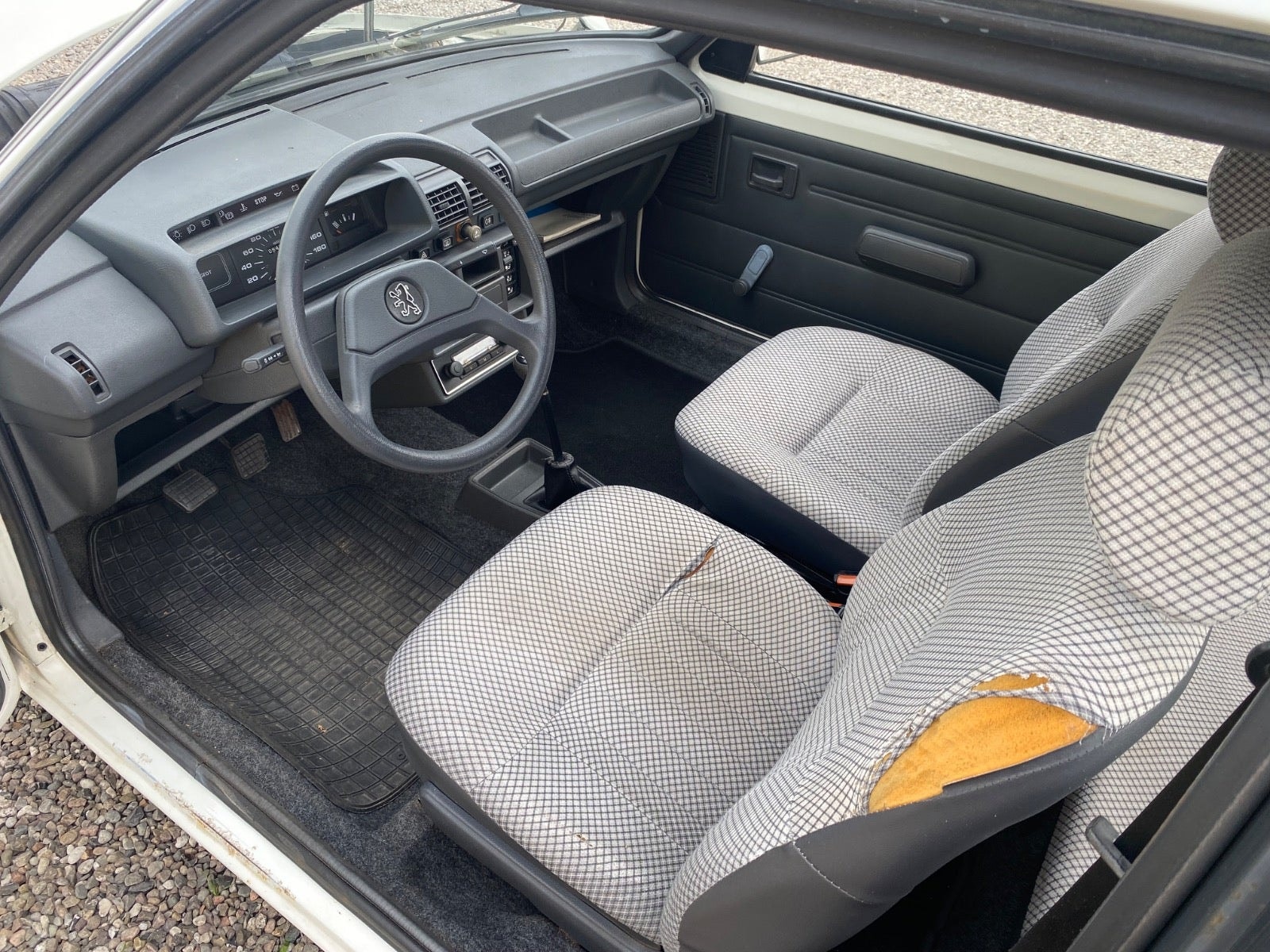 Peugeot 205 til salg hos Nabilli