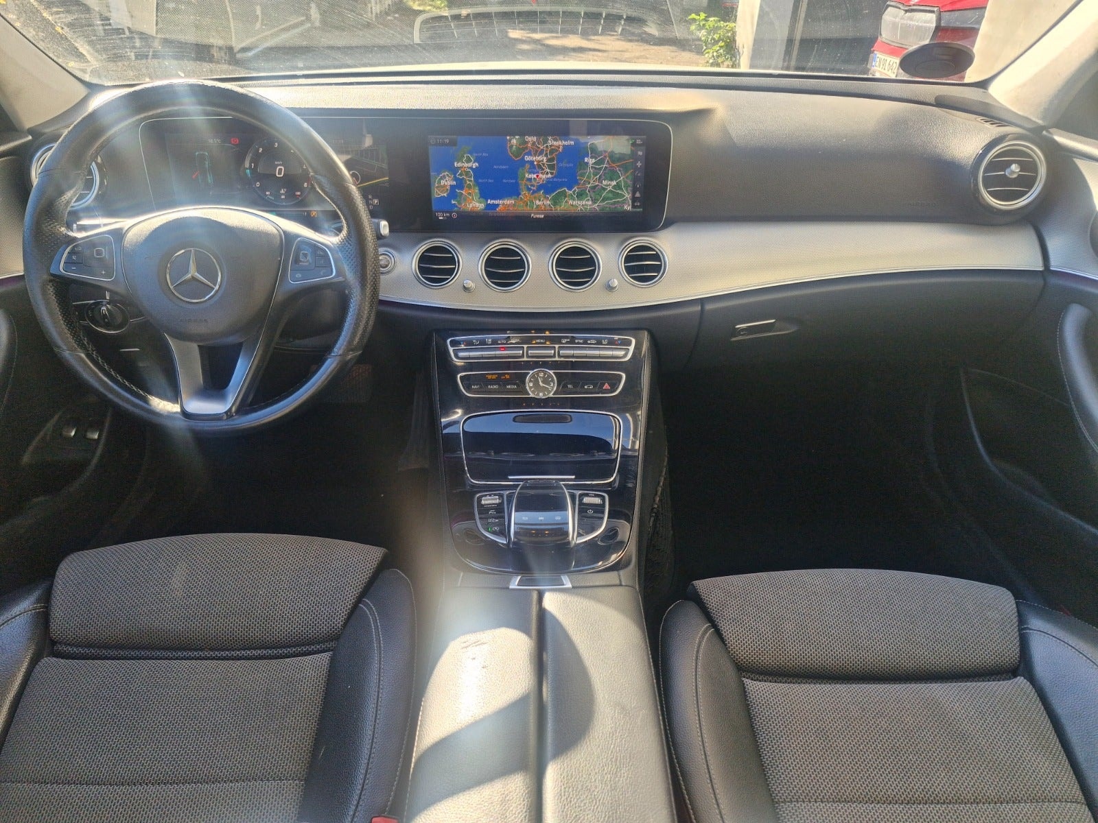 Mercedes E220 d til salg hos Nabilli