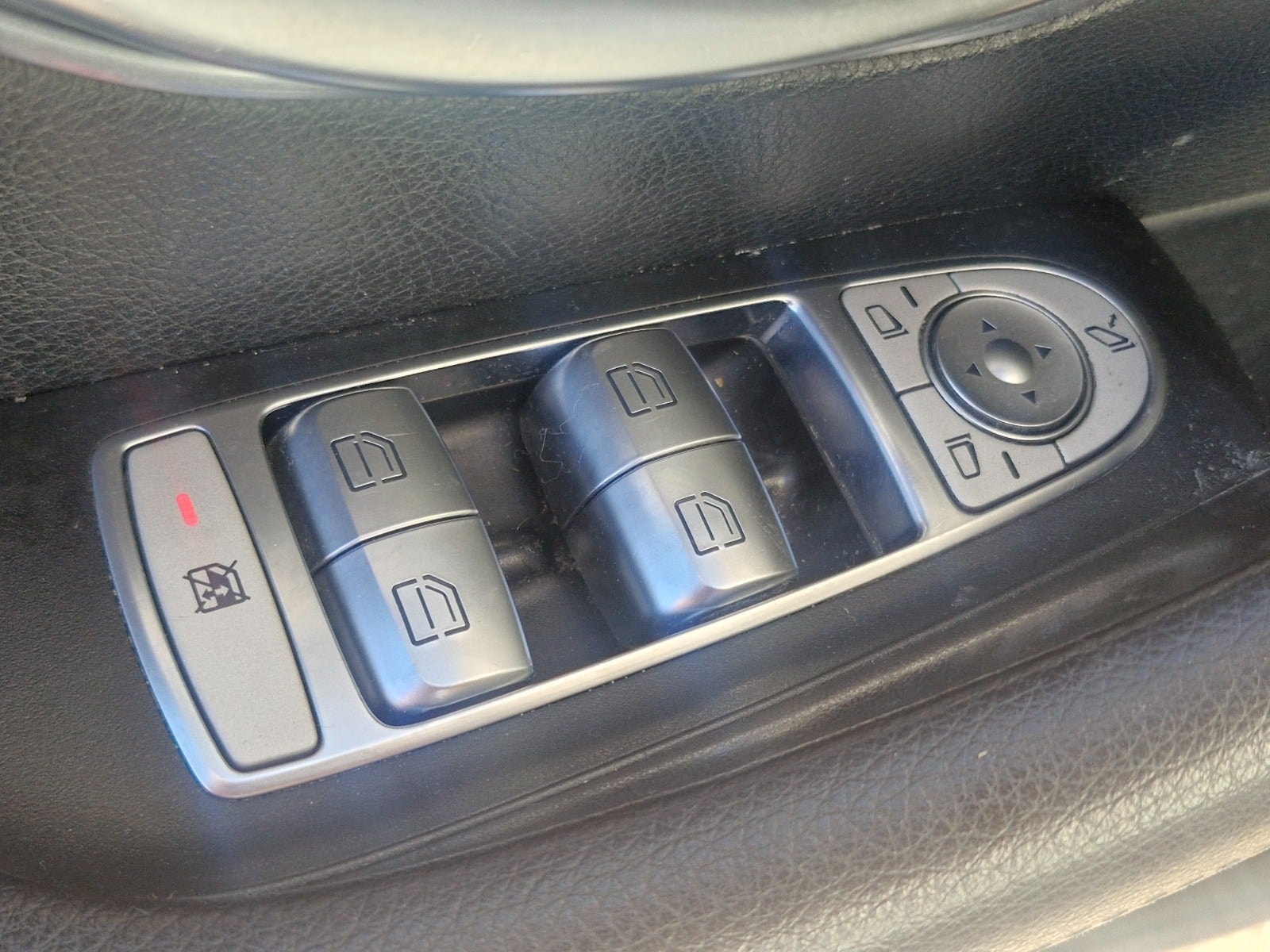 Mercedes E220 d til salg hos Nabilli