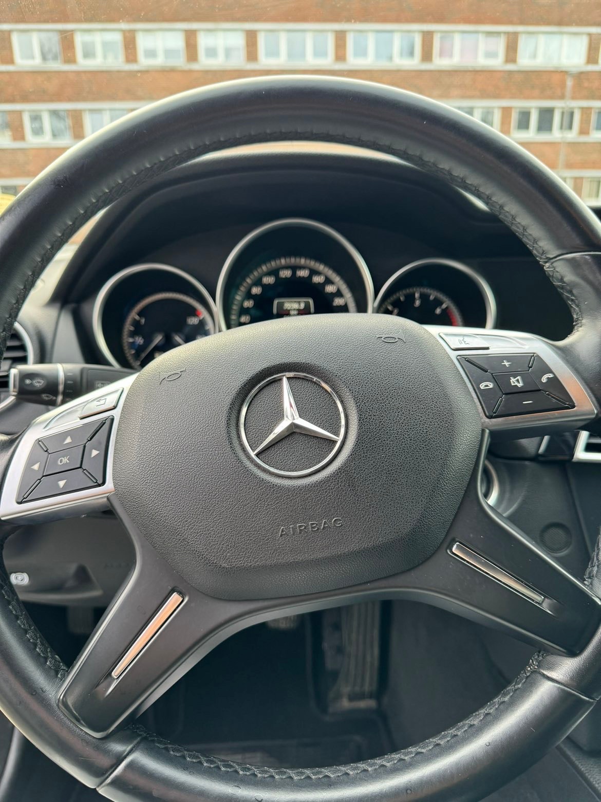 Mercedes C180 til salg hos Nabilli