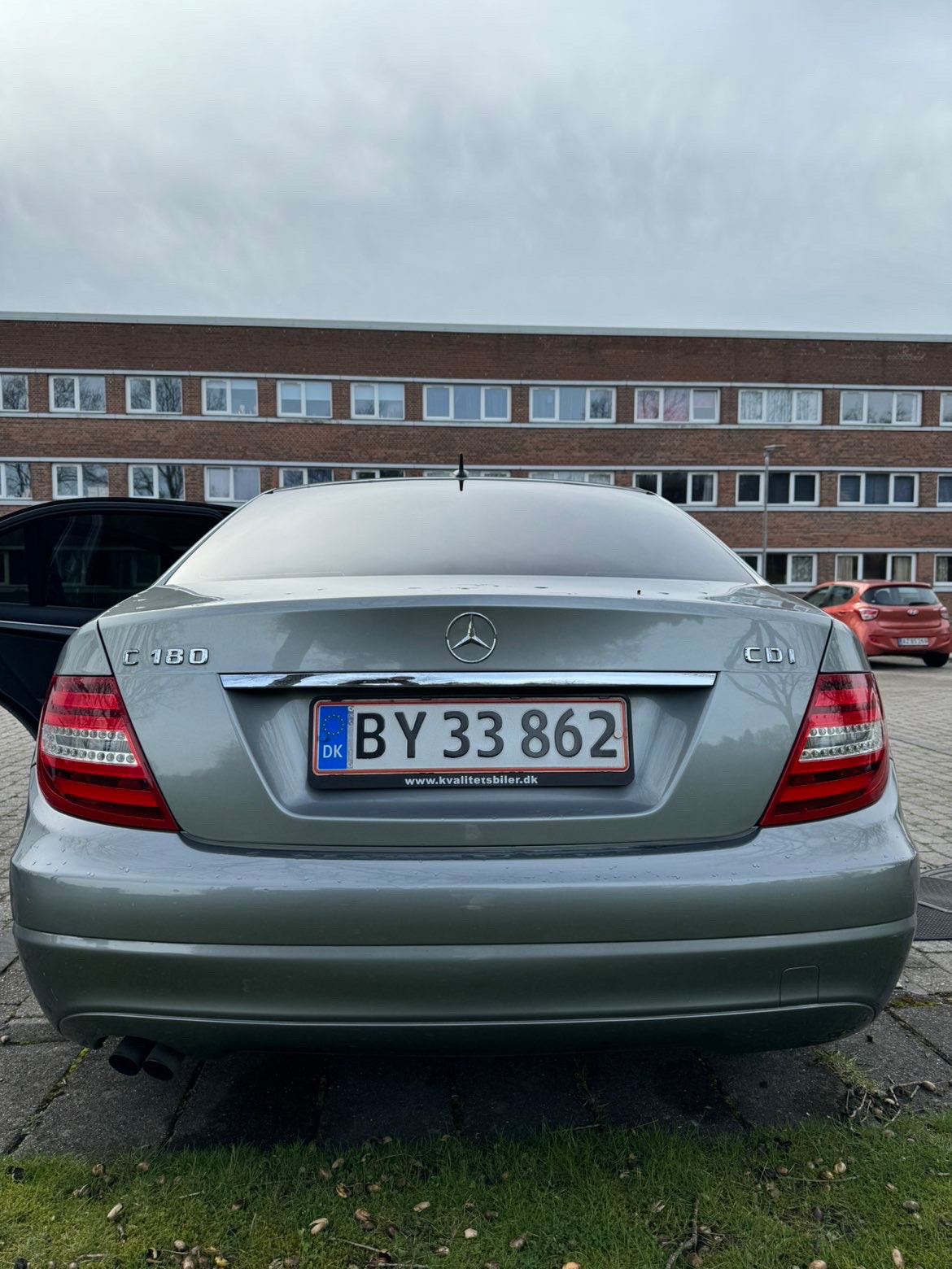 Mercedes C180 til salg hos Nabilli