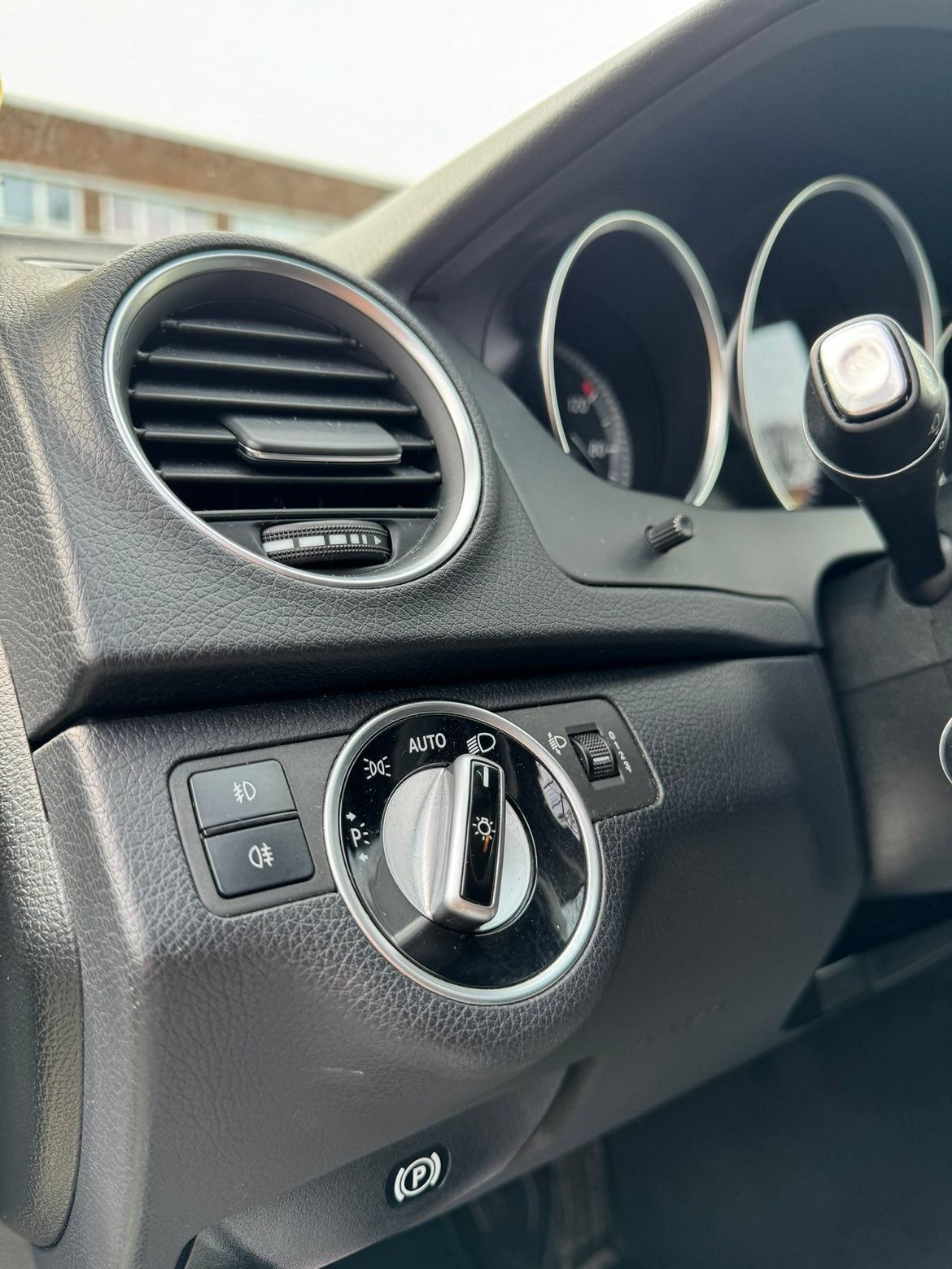 Mercedes C180 til salg hos Nabilli