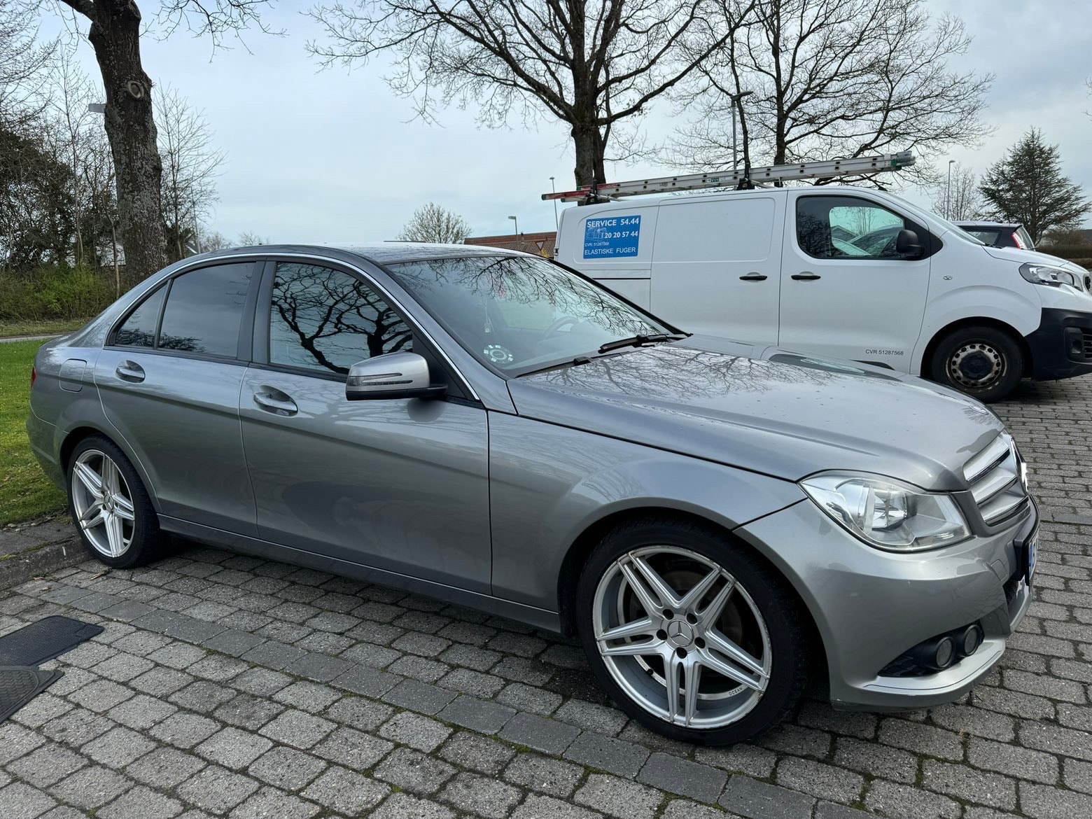 Mercedes C180 til salg hos Nabilli