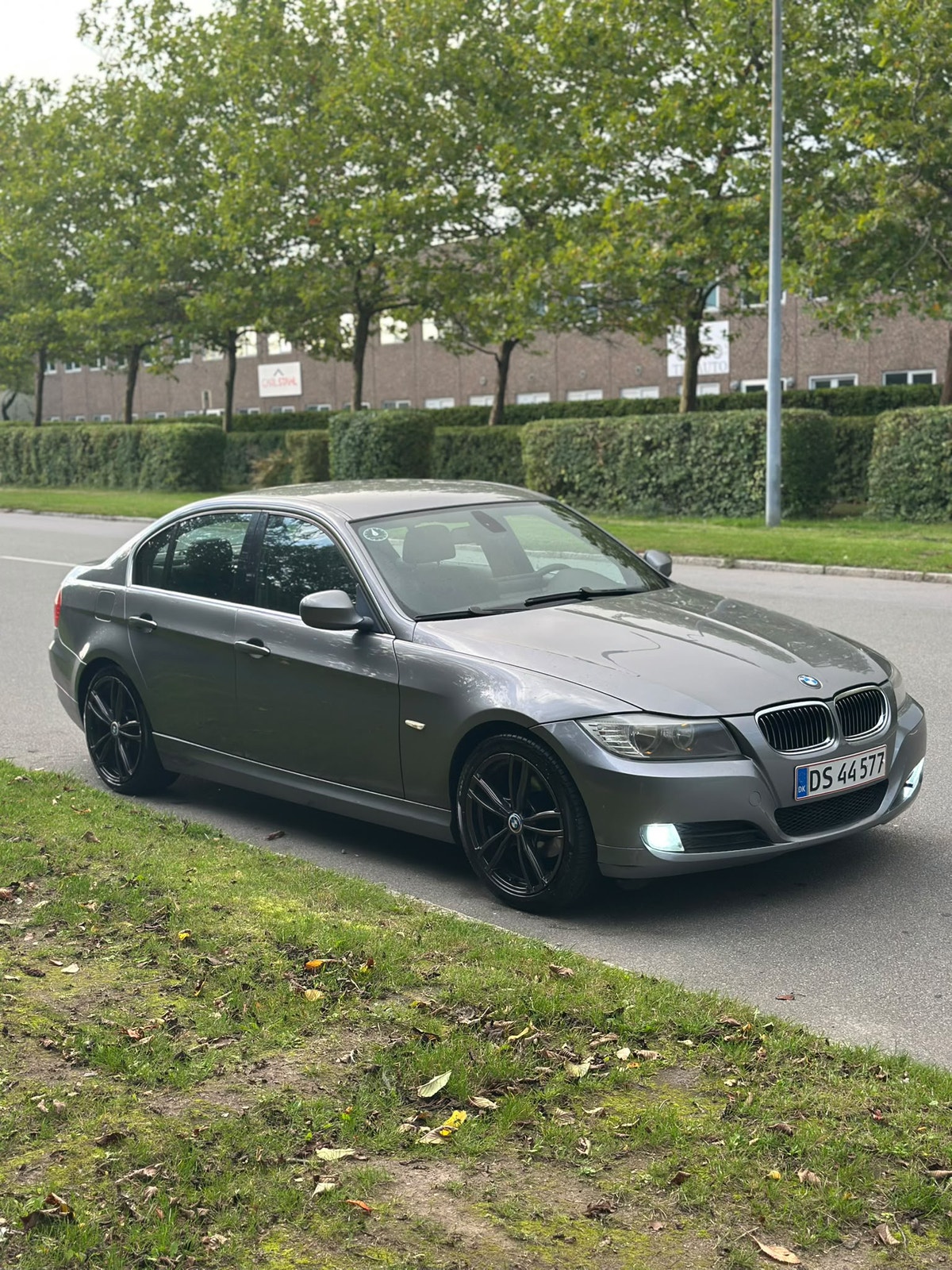 BMW 318i til salg hos Nabilli