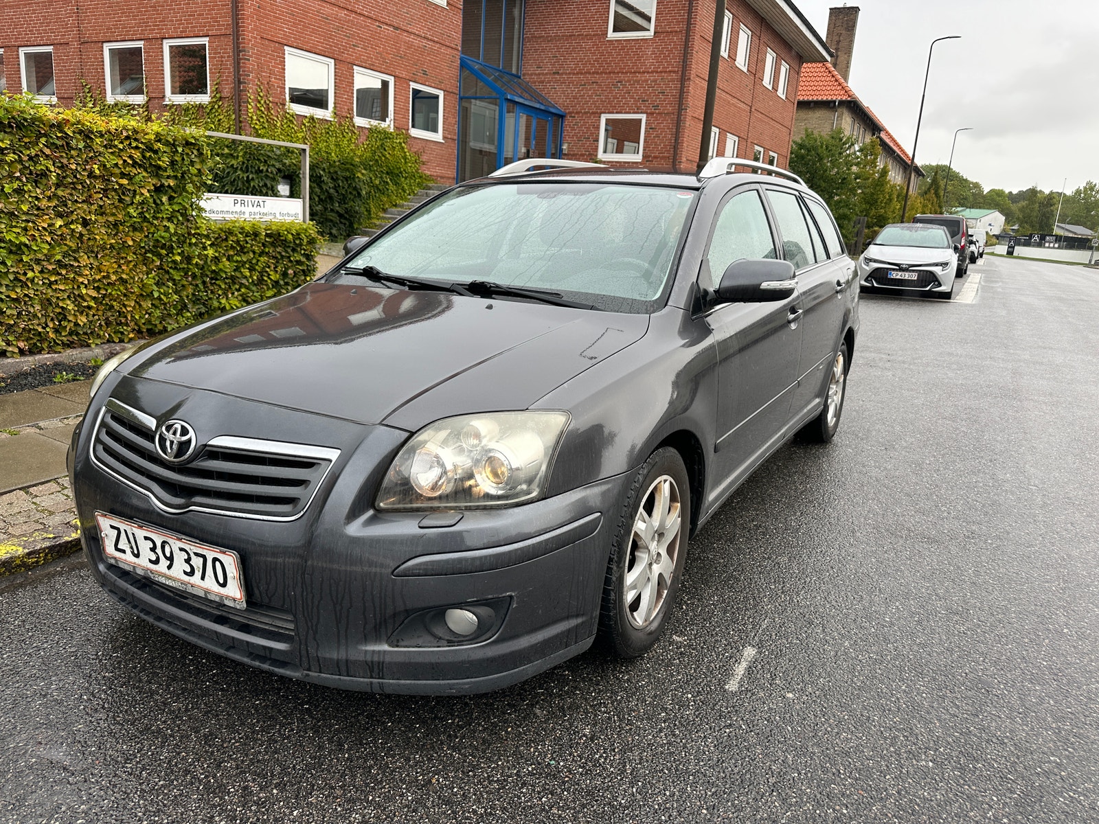 Toyota Avensis – billede 2