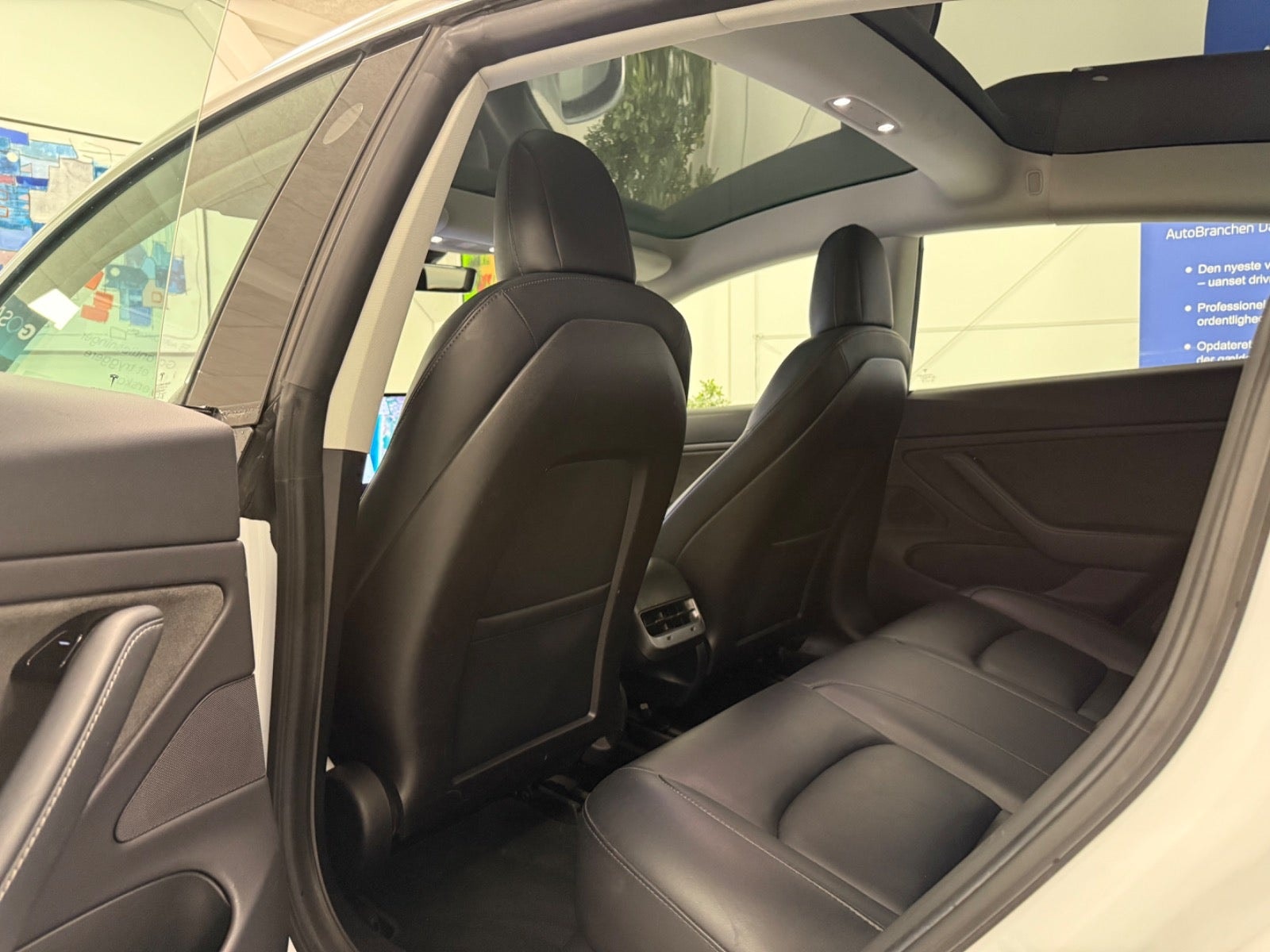 Tesla Model 3 til salg hos Nabilli