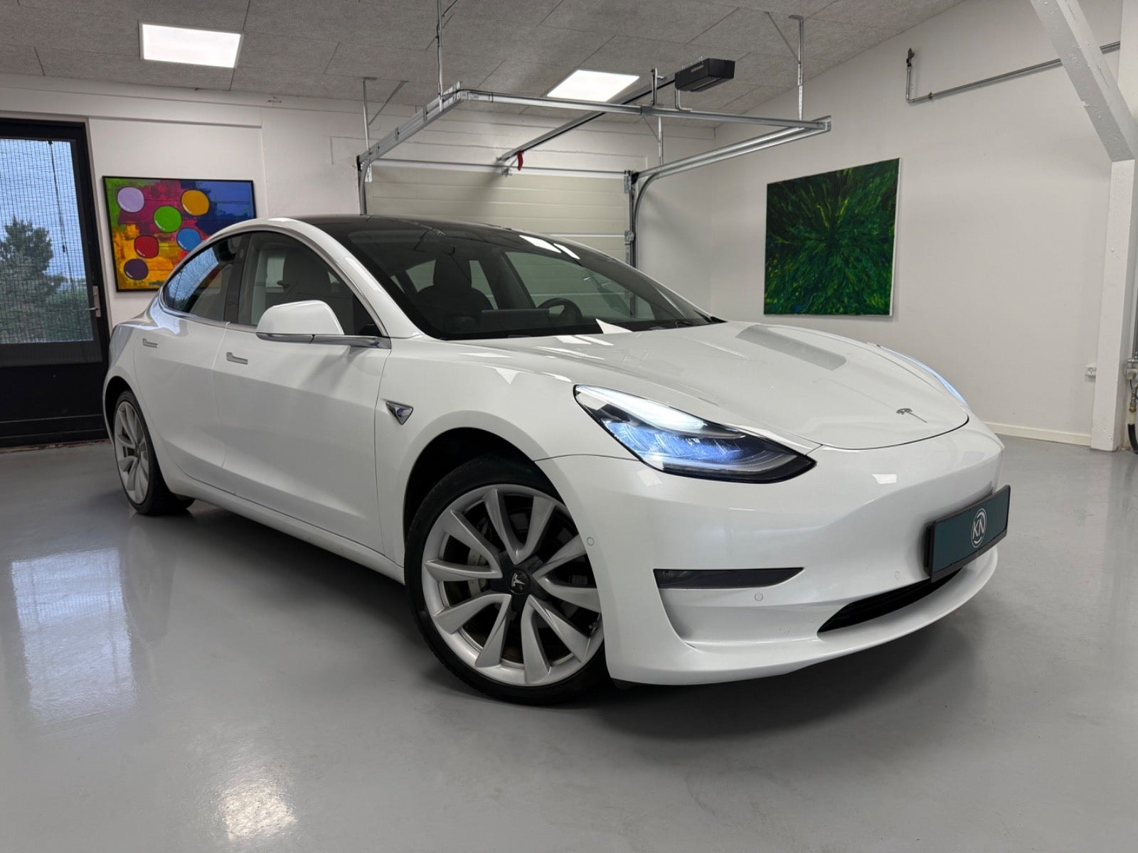 Tesla Model 3 til salg hos Nabilli