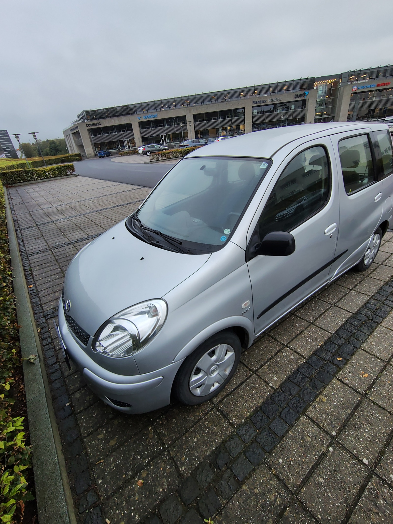 Toyota Yaris Verso til salg hos Nabilli