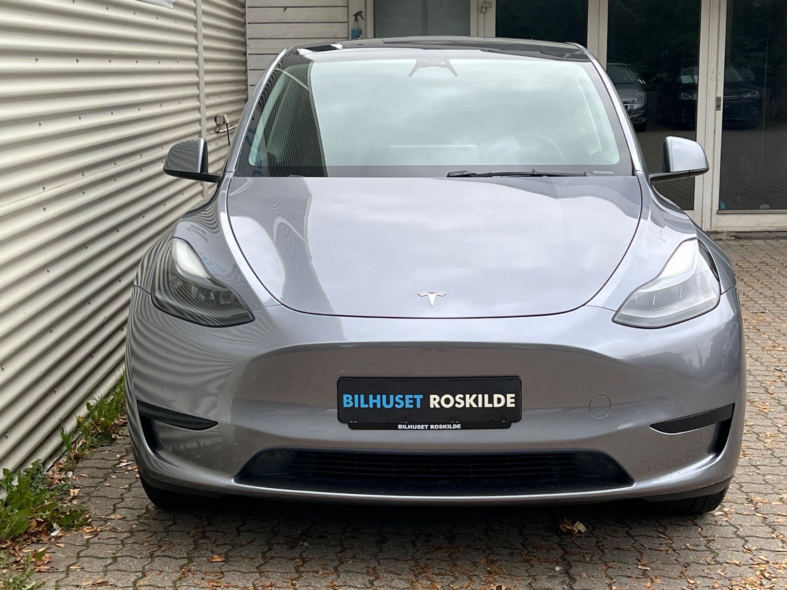 Tesla Model Y til salg hos Nabilli