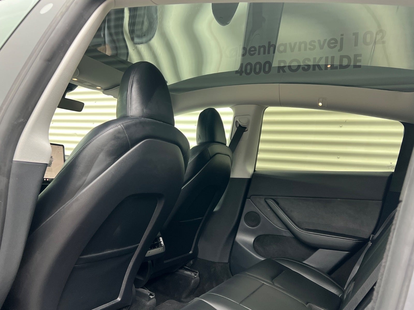 Tesla Model Y til salg hos Nabilli