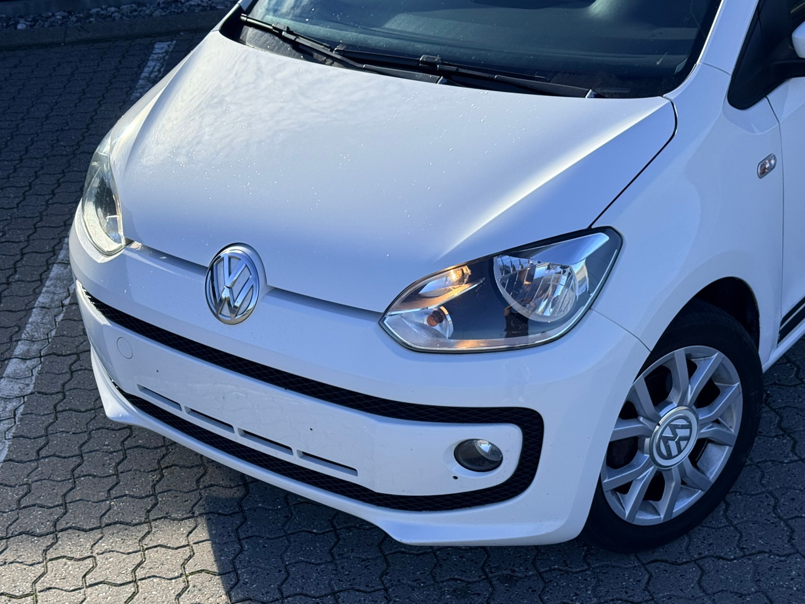 VW UP! til salg hos Nabilli