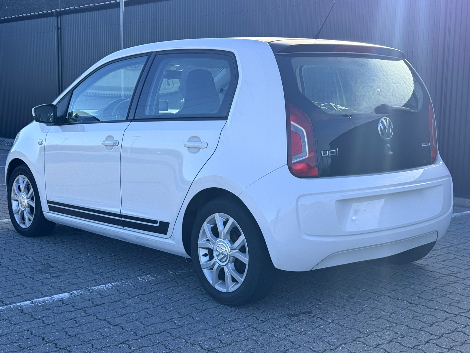 VW UP! til salg hos Nabilli