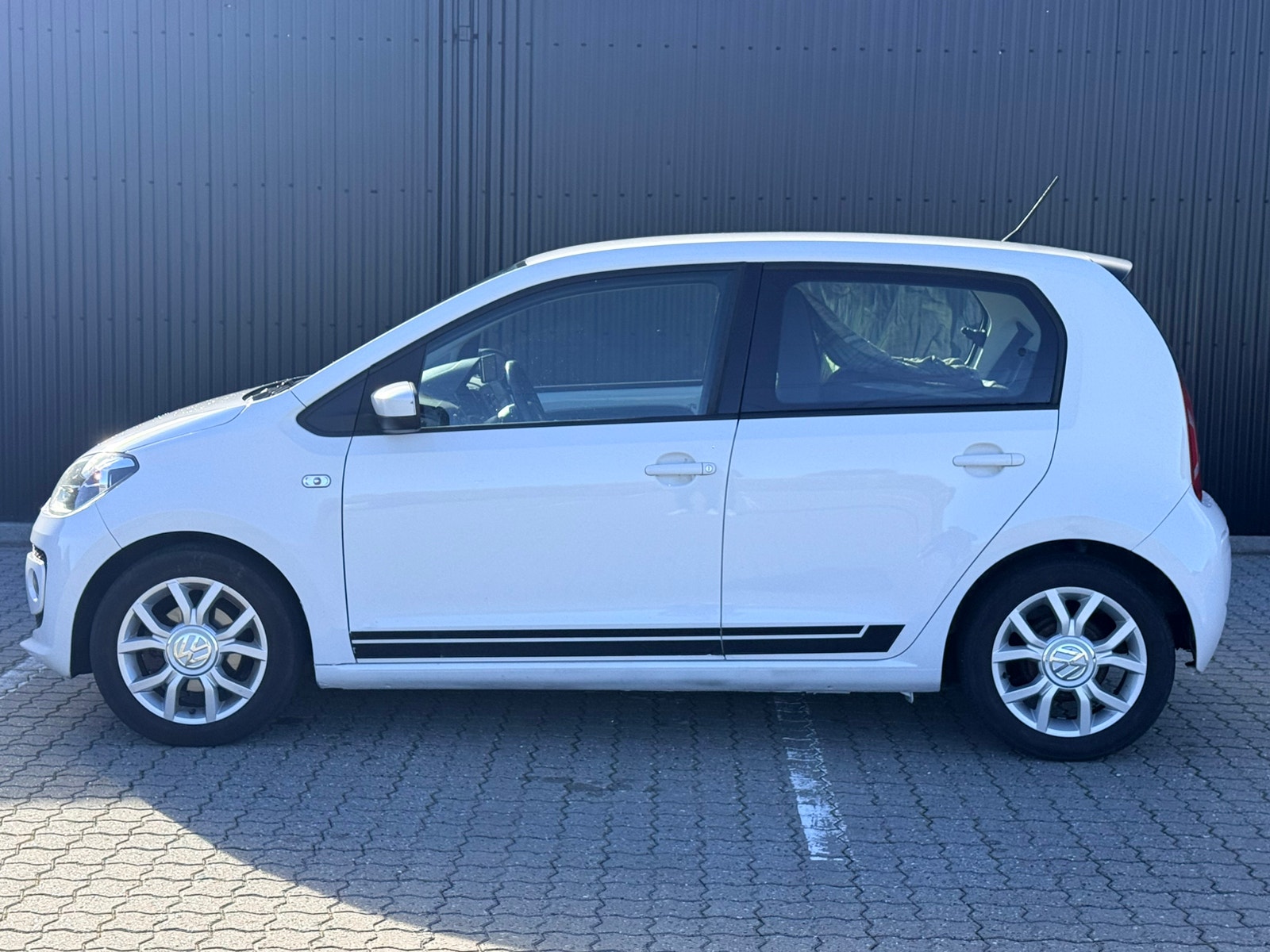 VW UP! til salg hos Nabilli