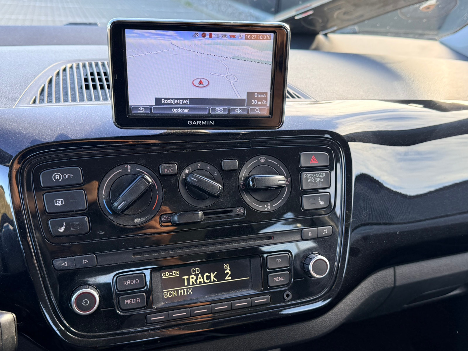 VW UP! til salg hos Nabilli