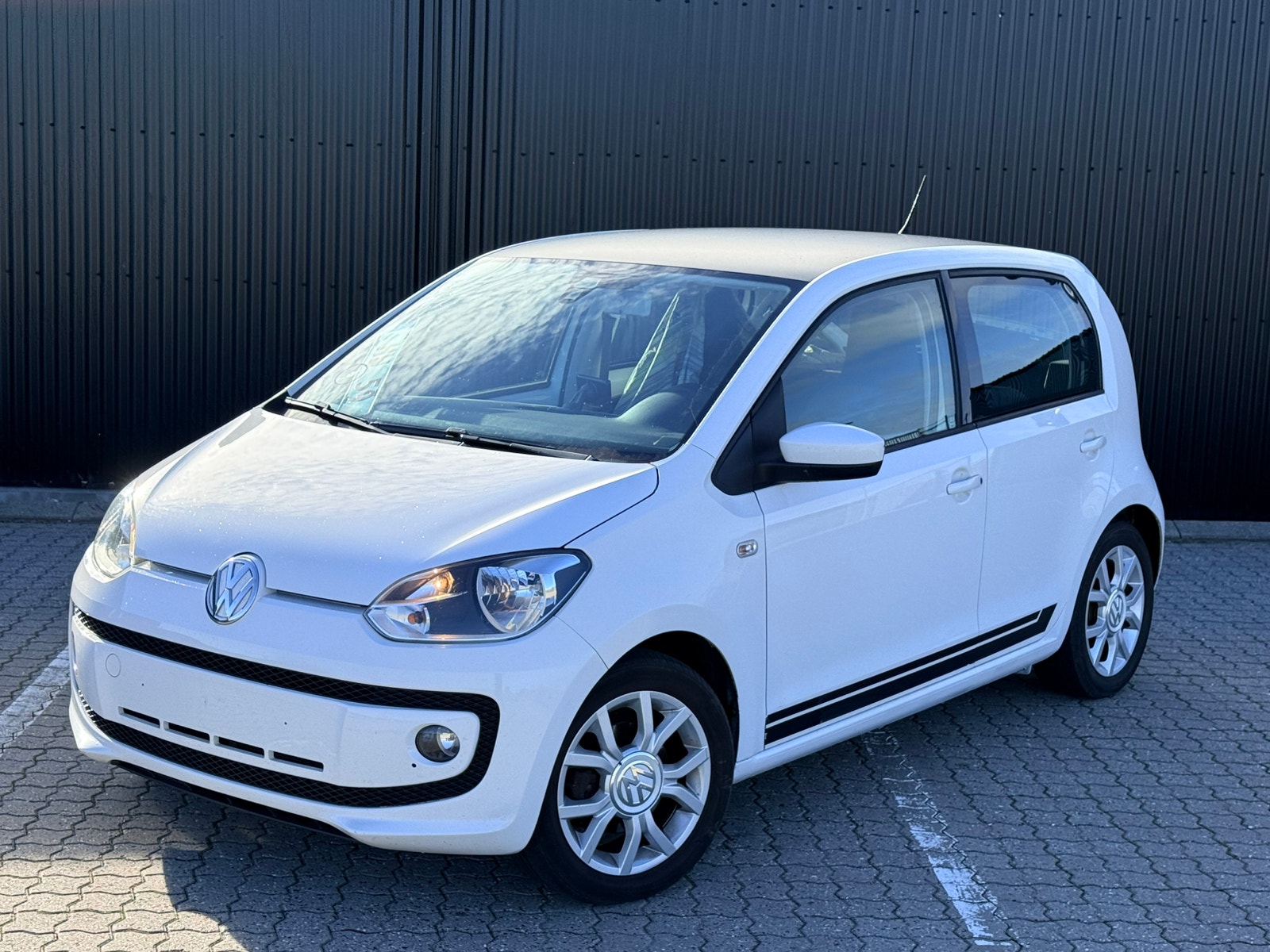 VW UP! til salg hos Nabilli