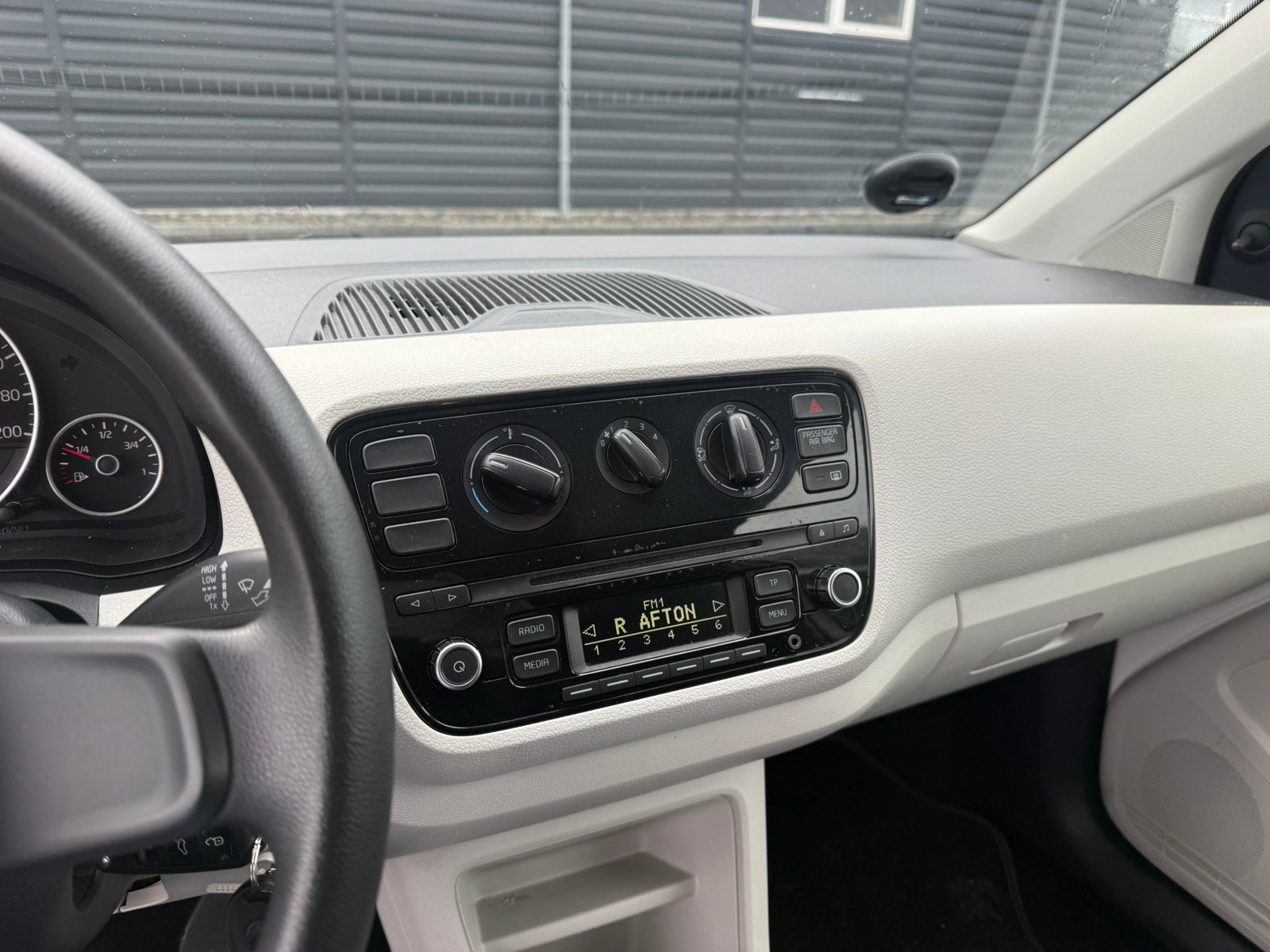 VW UP! til salg hos Nabilli
