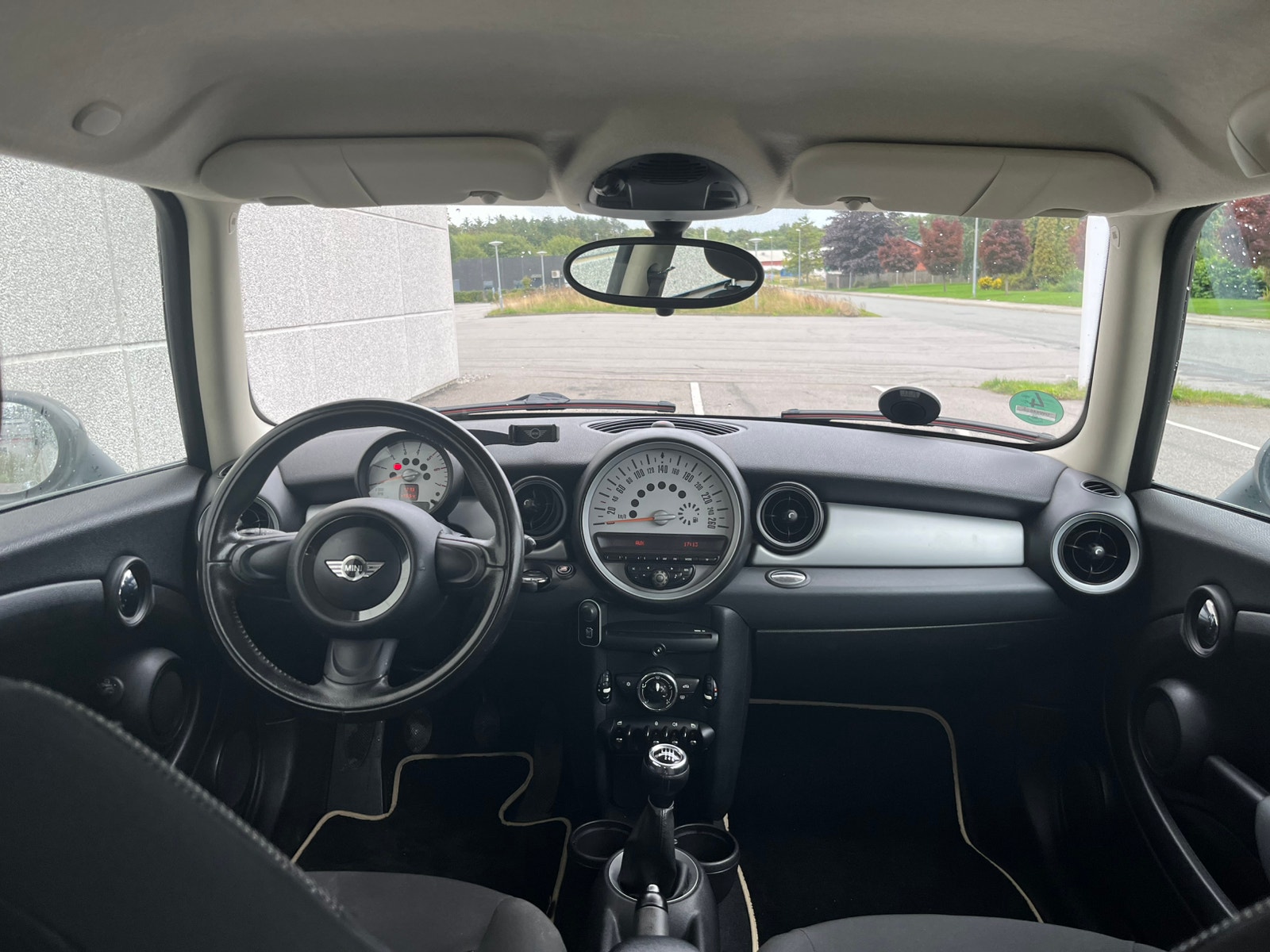 MINI Cooper til salg hos Nabilli