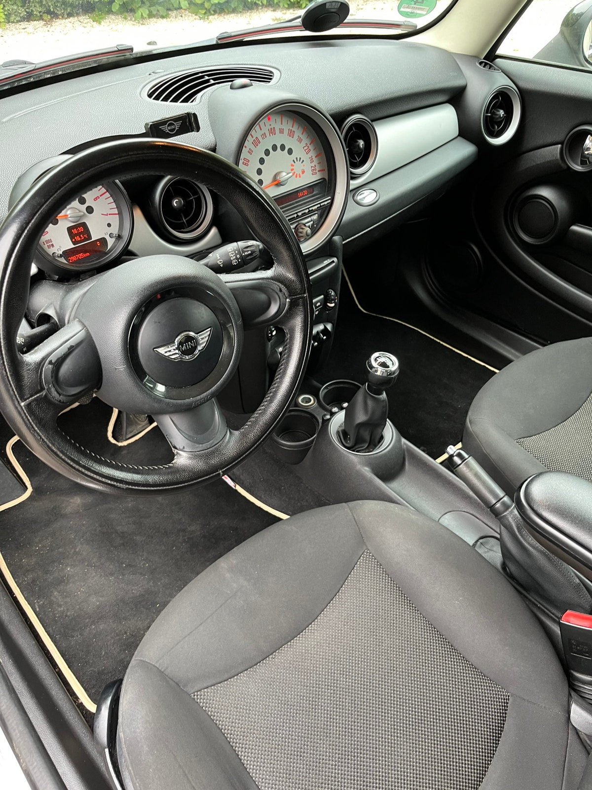 MINI Cooper til salg hos Nabilli