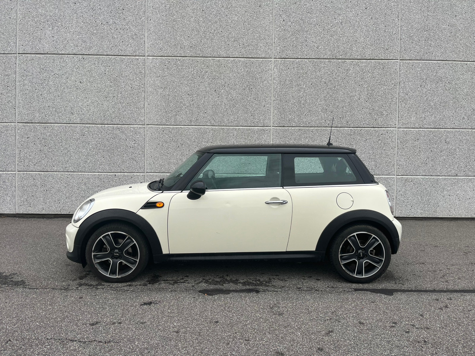 MINI Cooper til salg hos Nabilli