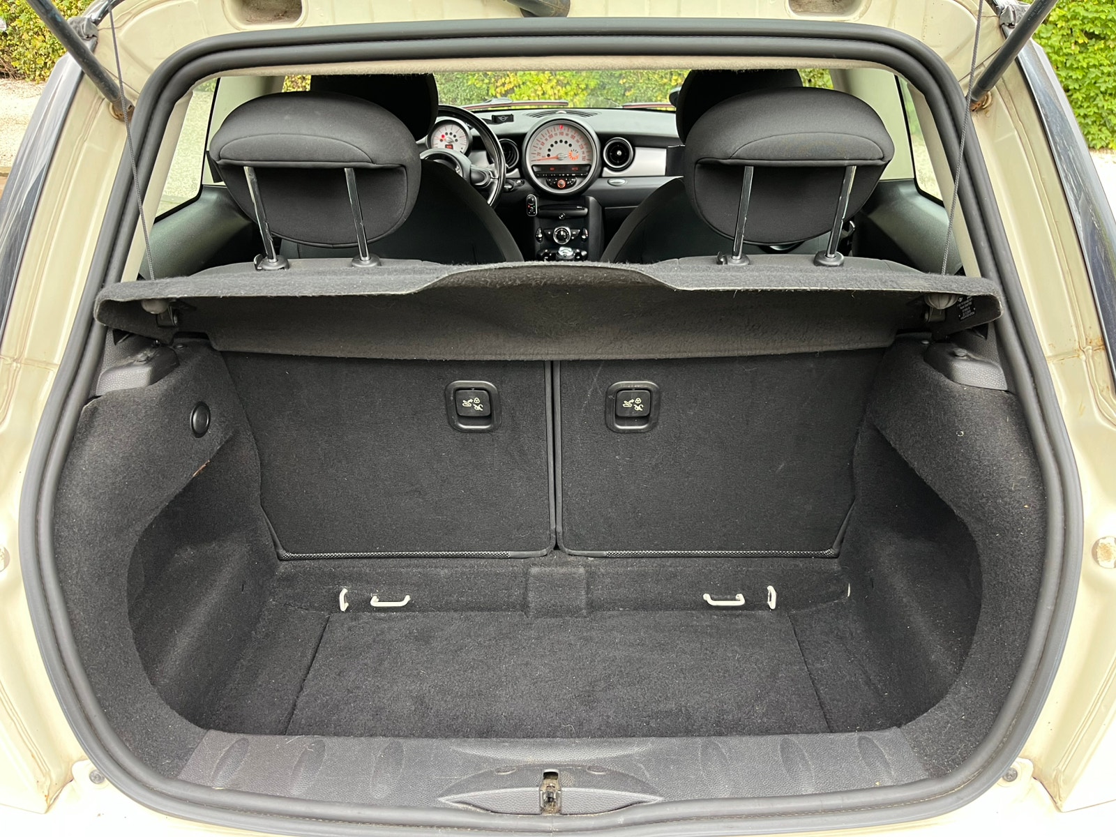 MINI Cooper til salg hos Nabilli