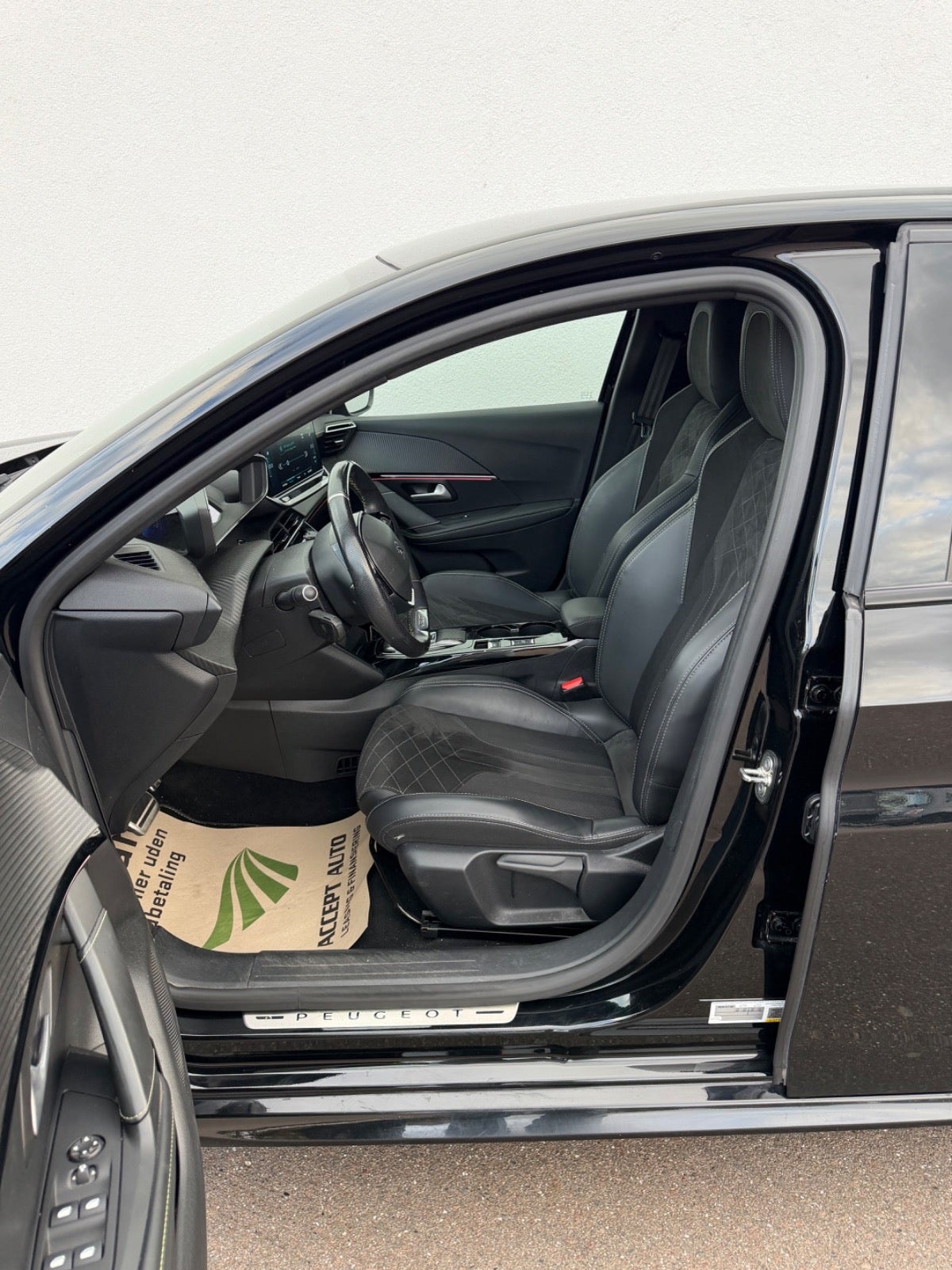 Peugeot e-208 til salg hos Nabilli