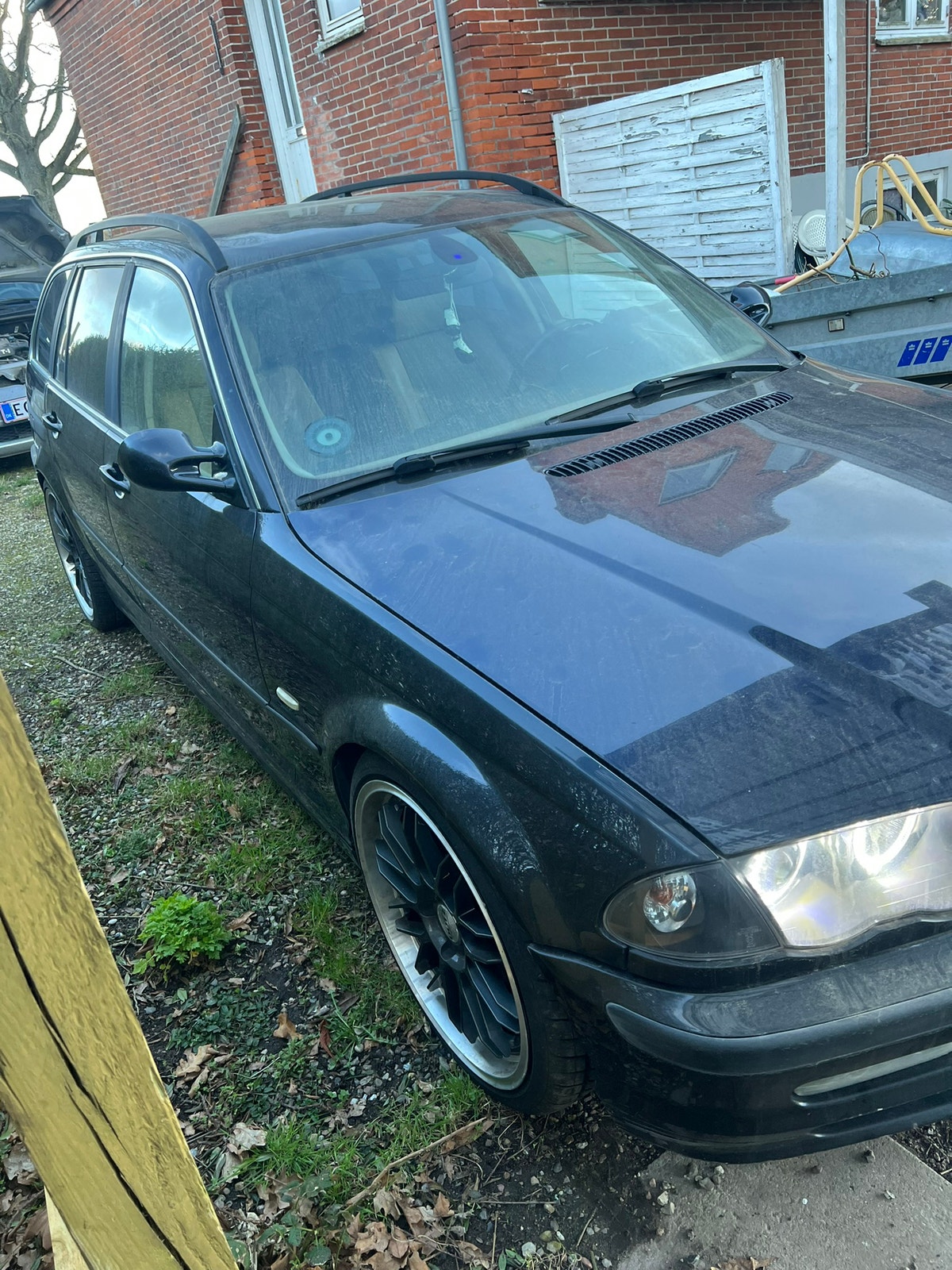 BMW 328i til salg hos Nabilli