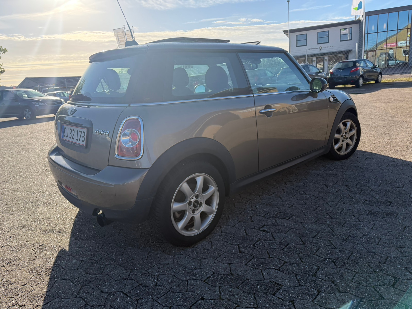 MINI Cooper til salg hos Nabilli