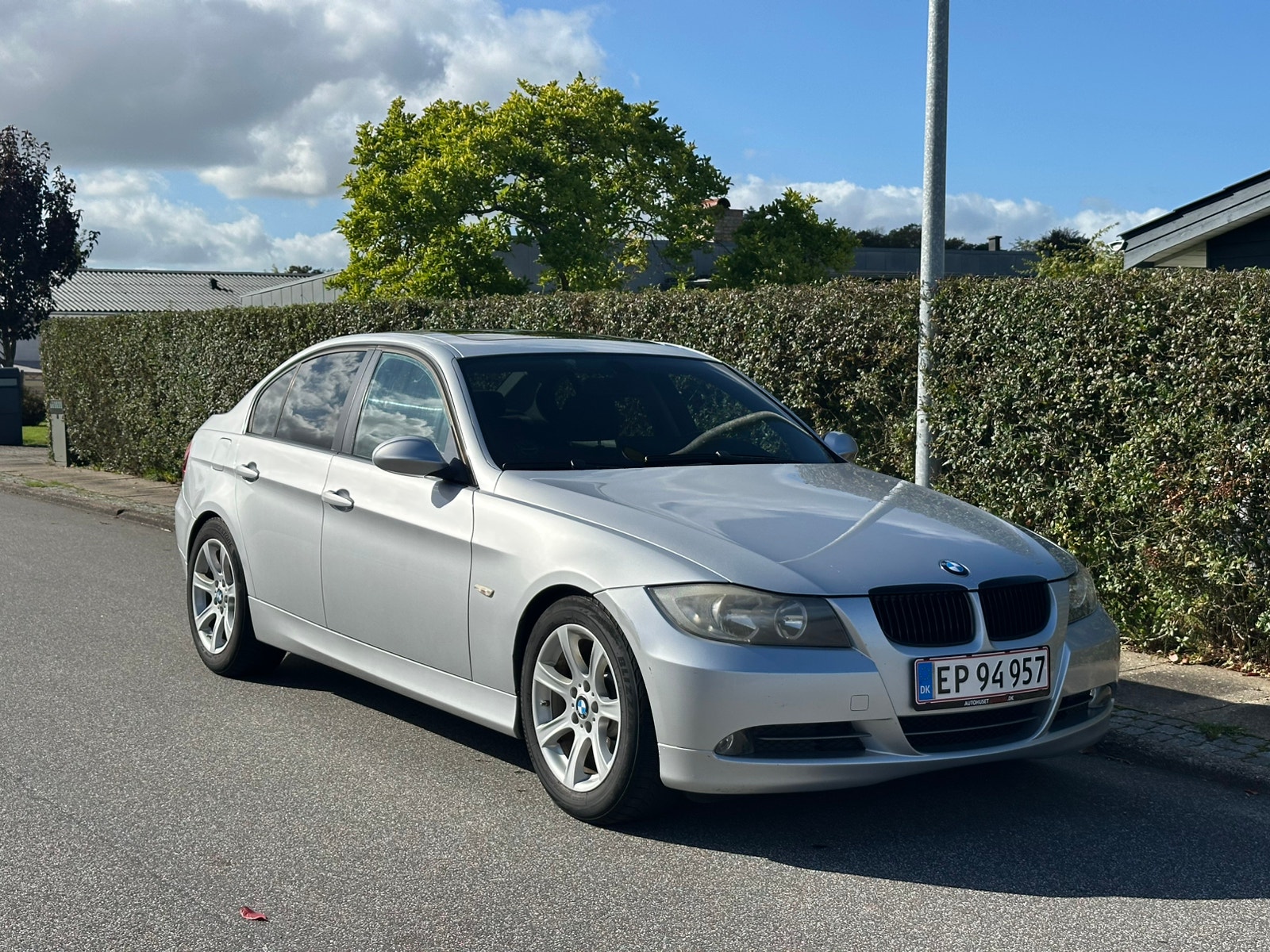 BMW 330i til salg hos Nabilli