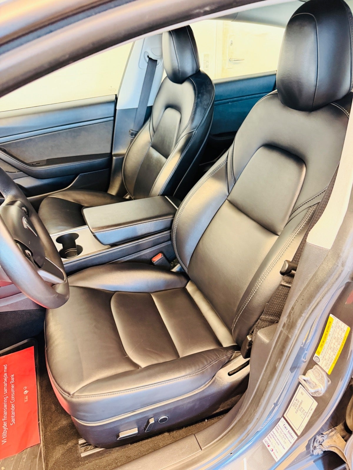 Tesla Model 3 til salg hos Nabilli