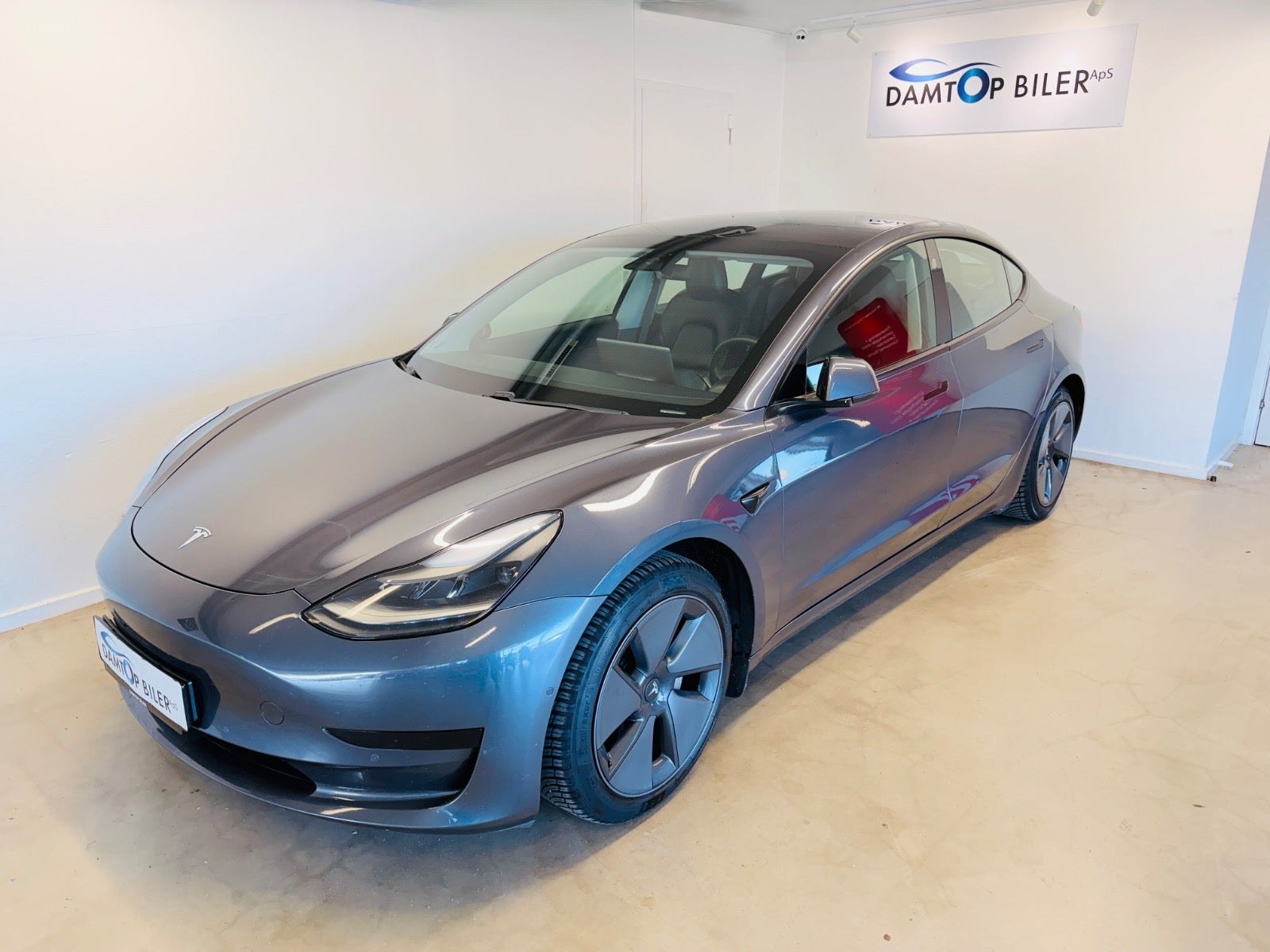 Tesla Model 3 til salg hos Nabilli