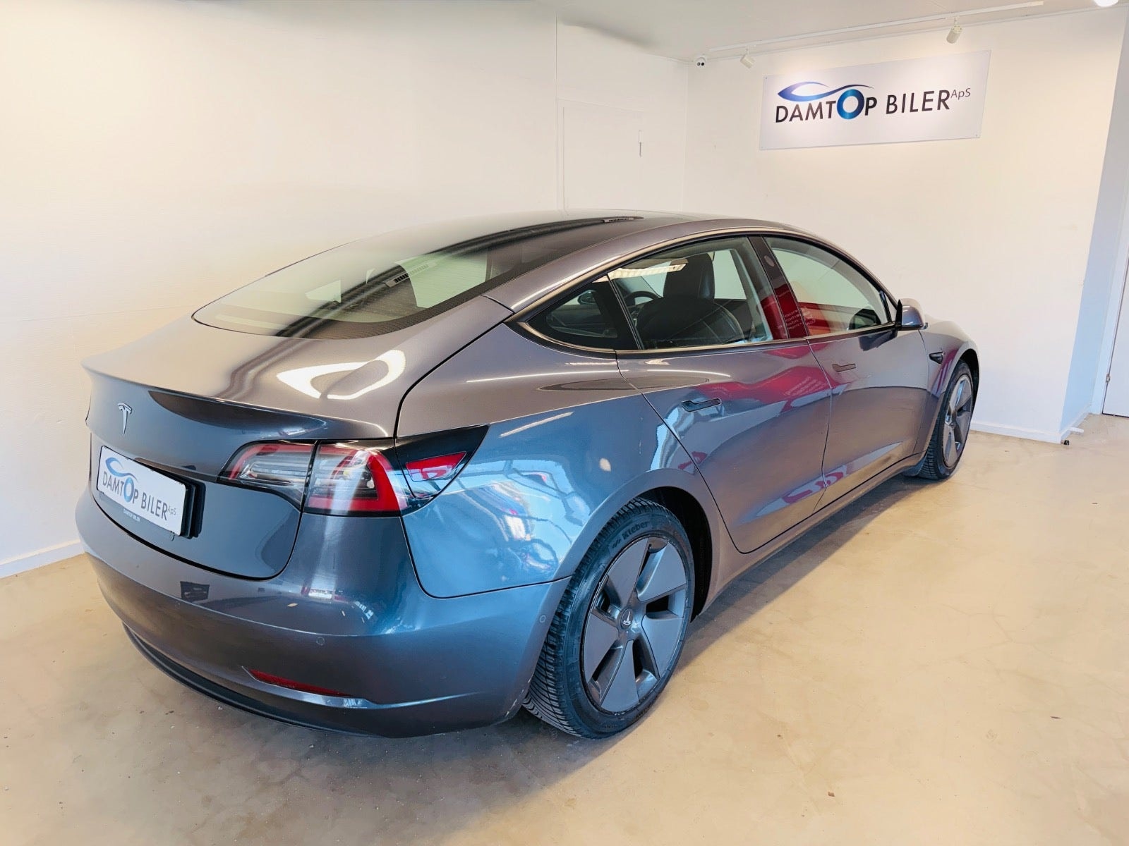 Tesla Model 3 til salg hos Nabilli