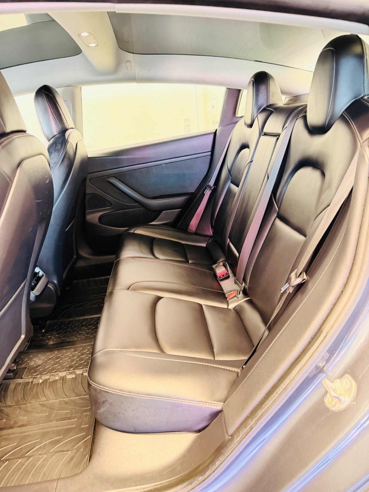 Tesla Model 3 til salg hos Nabilli