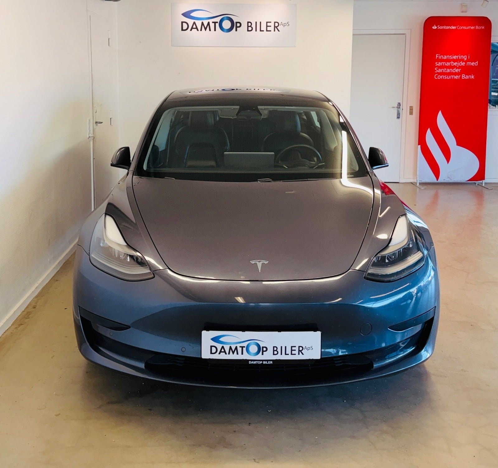 Tesla Model 3 til salg hos Nabilli