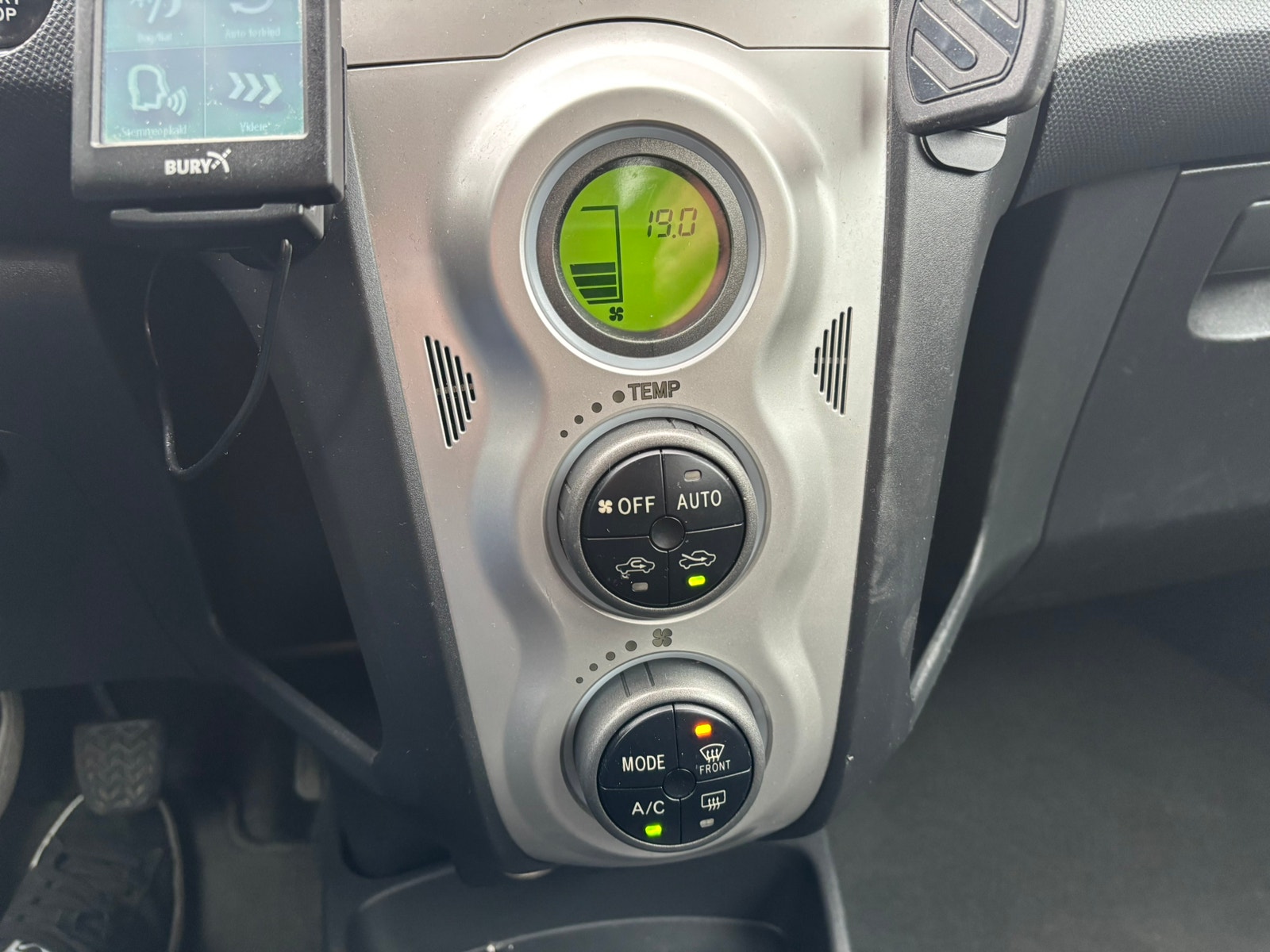 Toyota Yaris til salg hos Nabilli