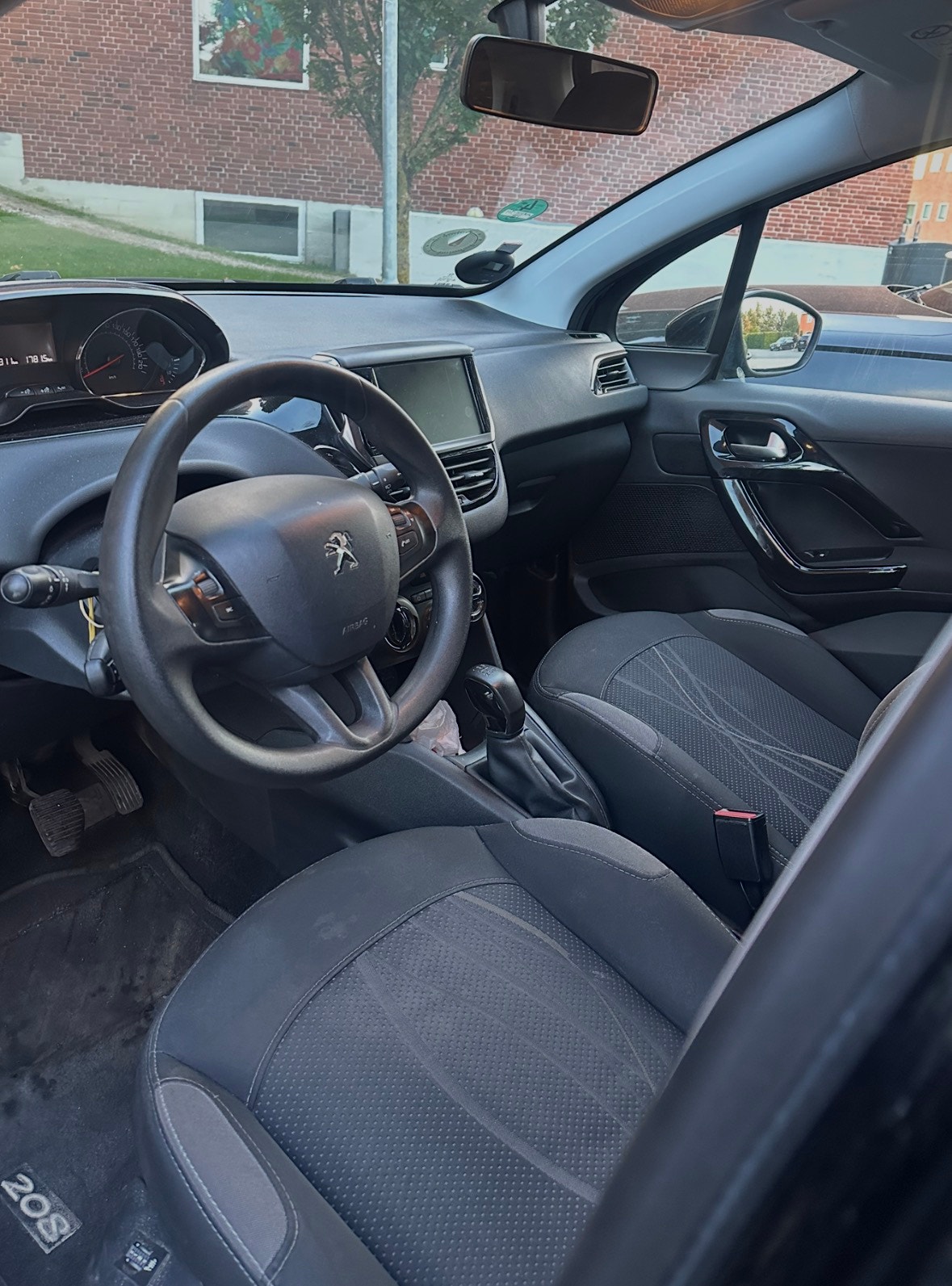 Peugeot 208 til salg hos Nabilli