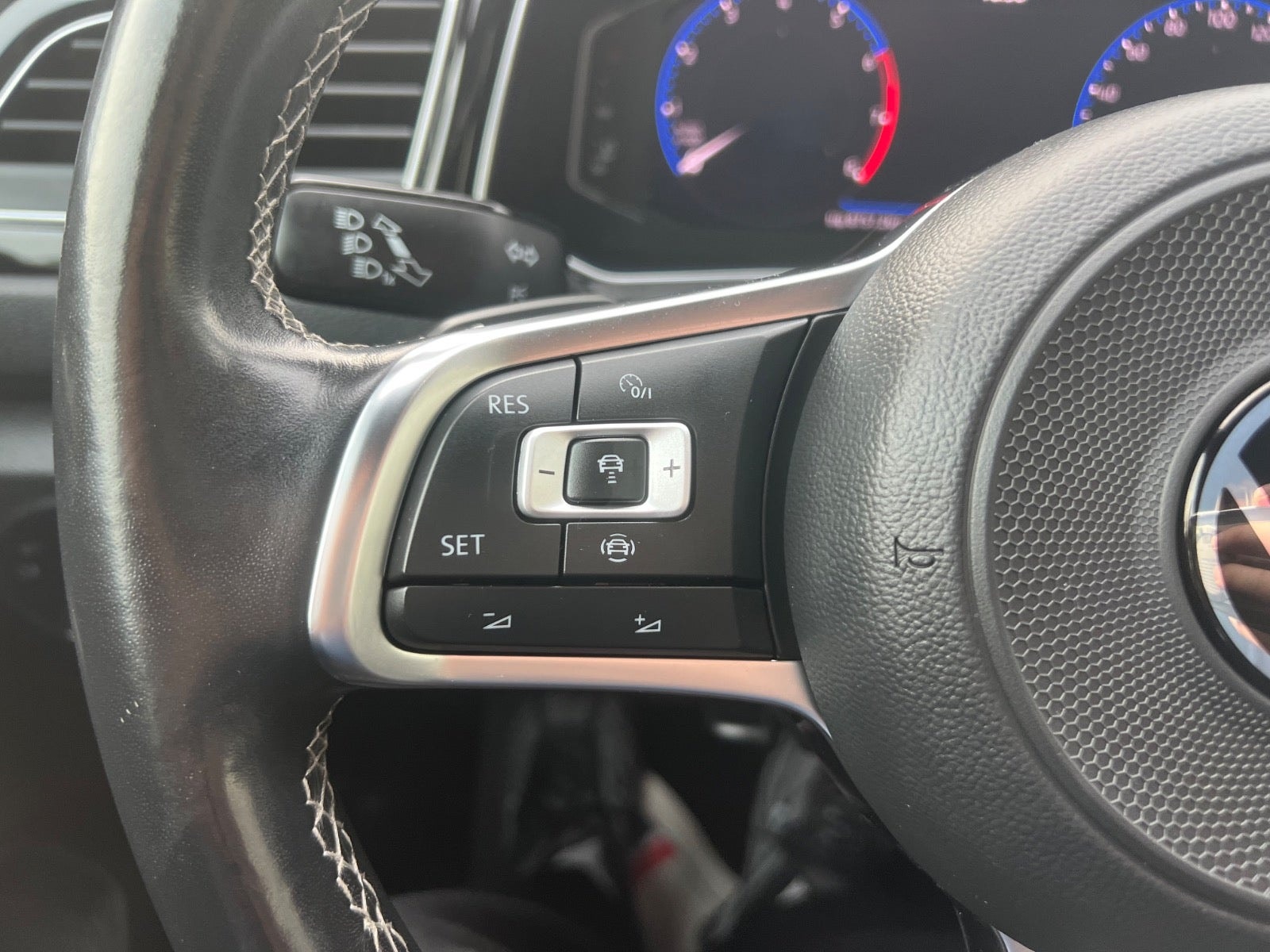 VW T-Roc til salg hos Nabilli