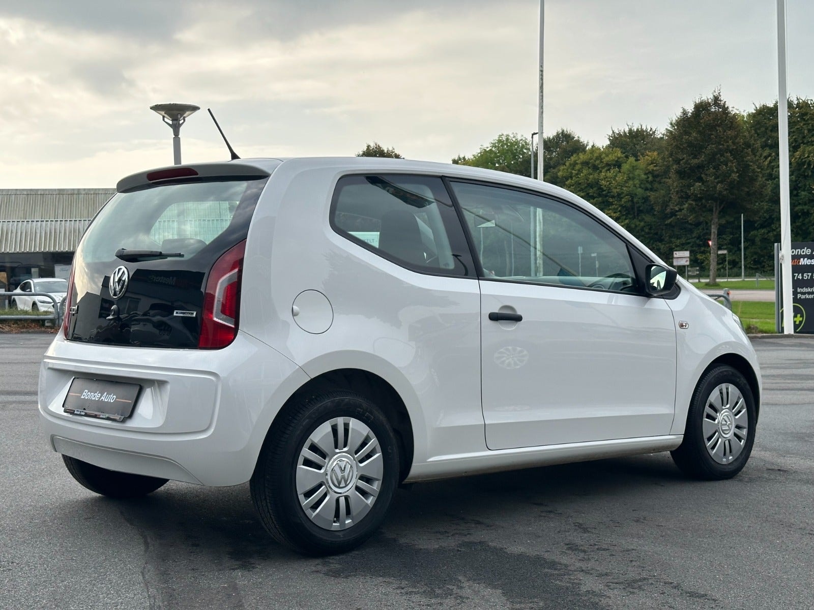 VW UP! til salg hos Nabilli